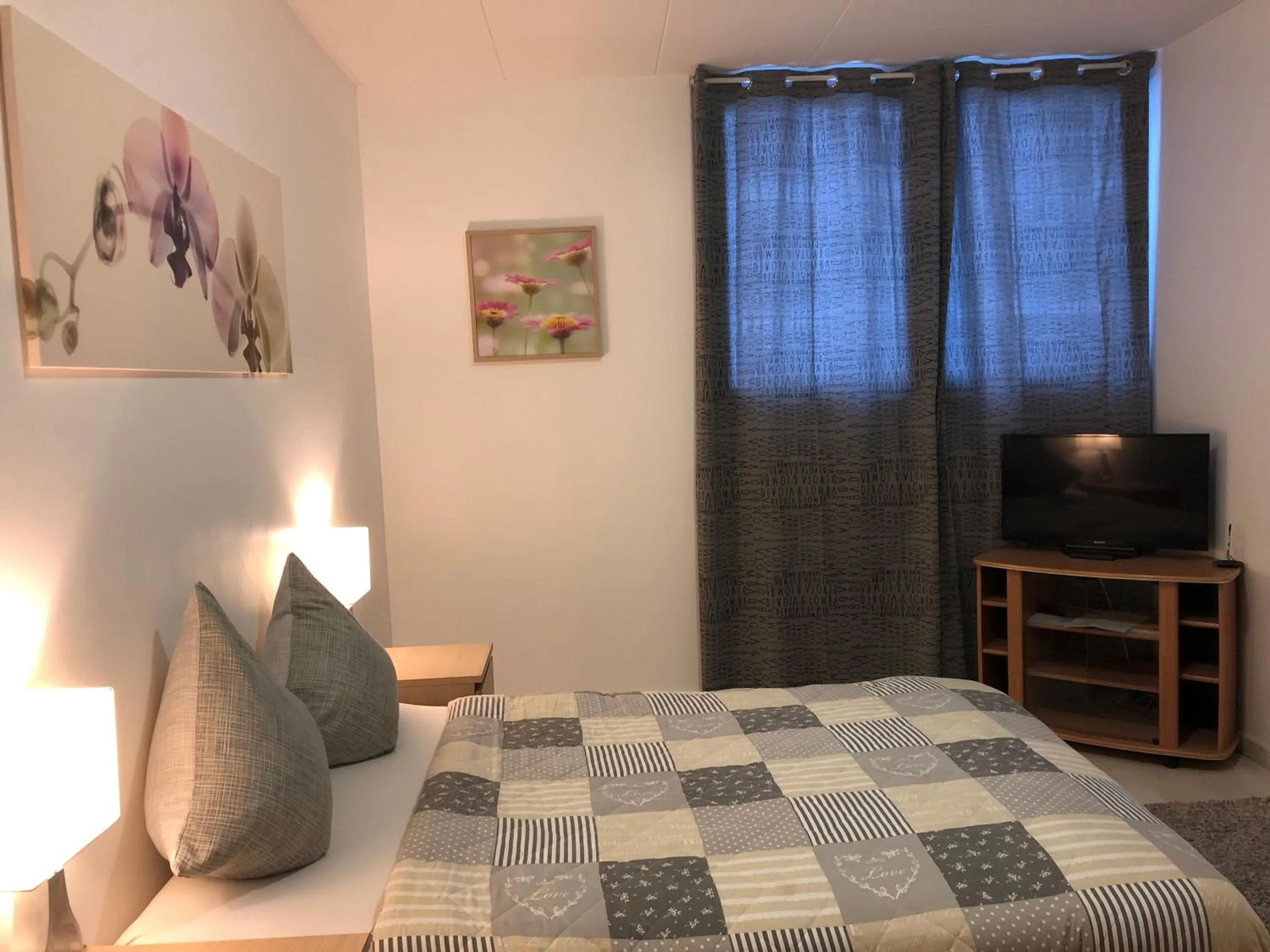 Bed in Auberge Pour Tous