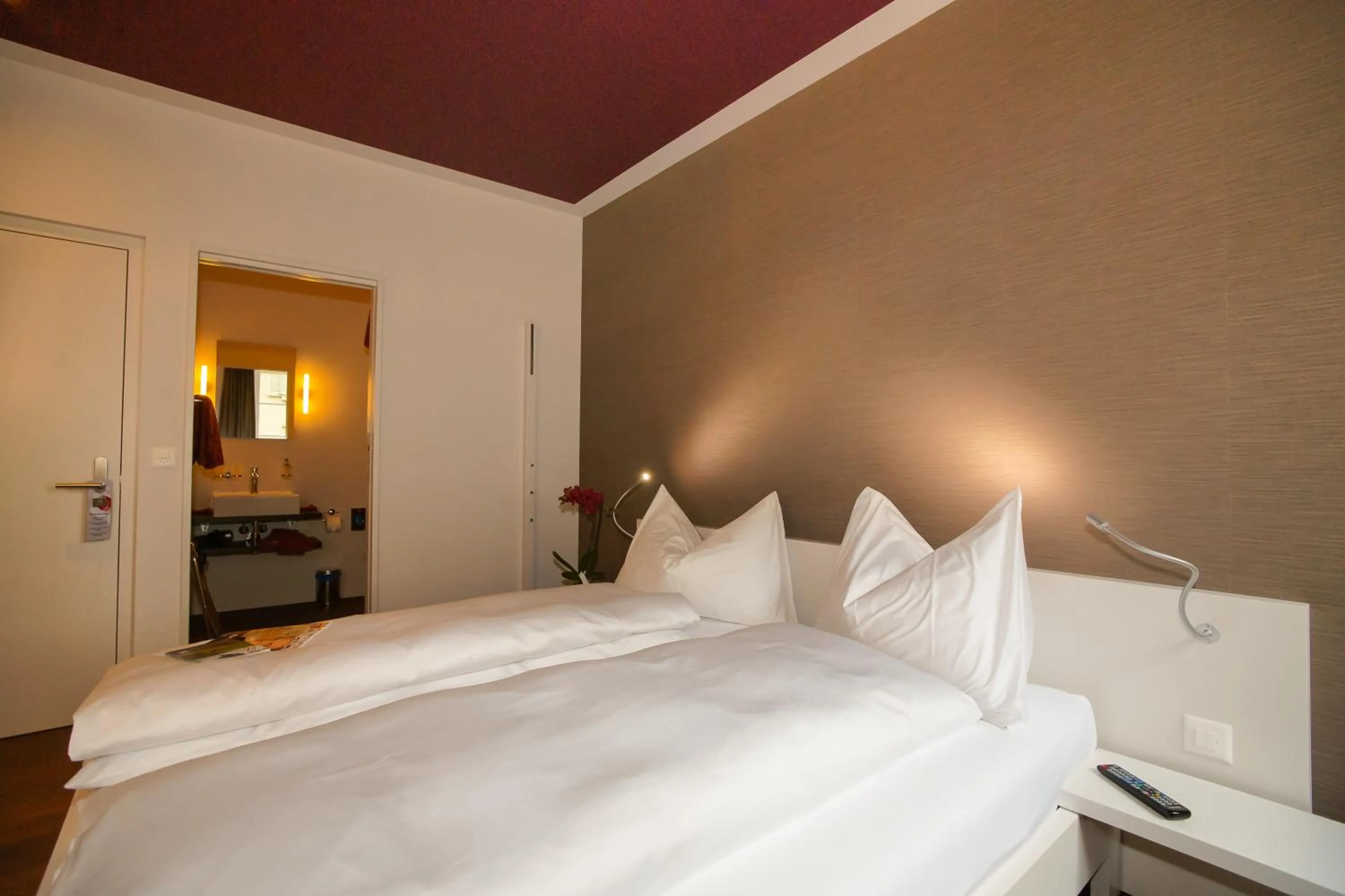 Bed in Boutique Hotel - Restaurant Orchidee