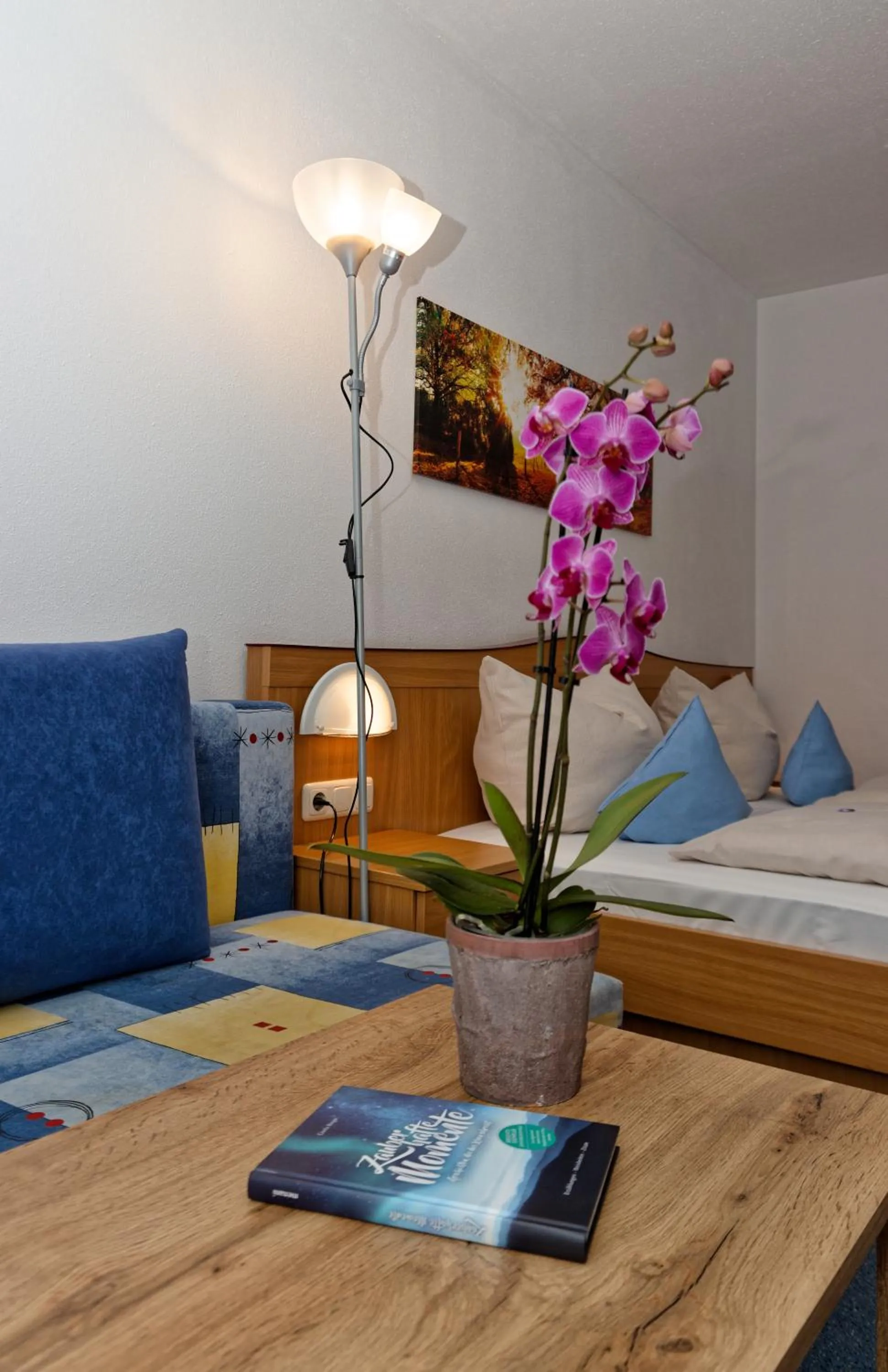 Living room, Bed in Landhotel Tannenhof