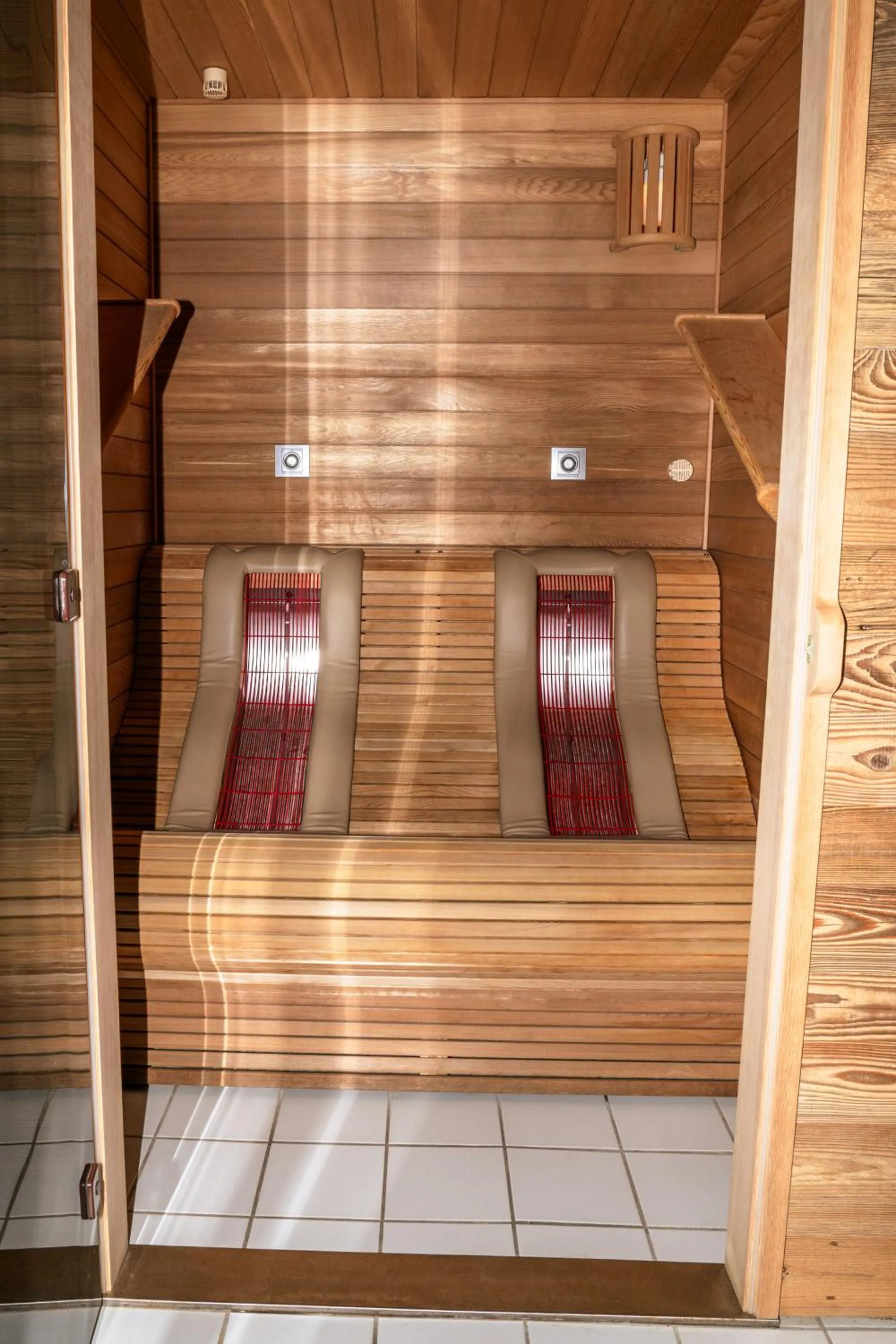 Swimming pool in Landhotel Tannenhof