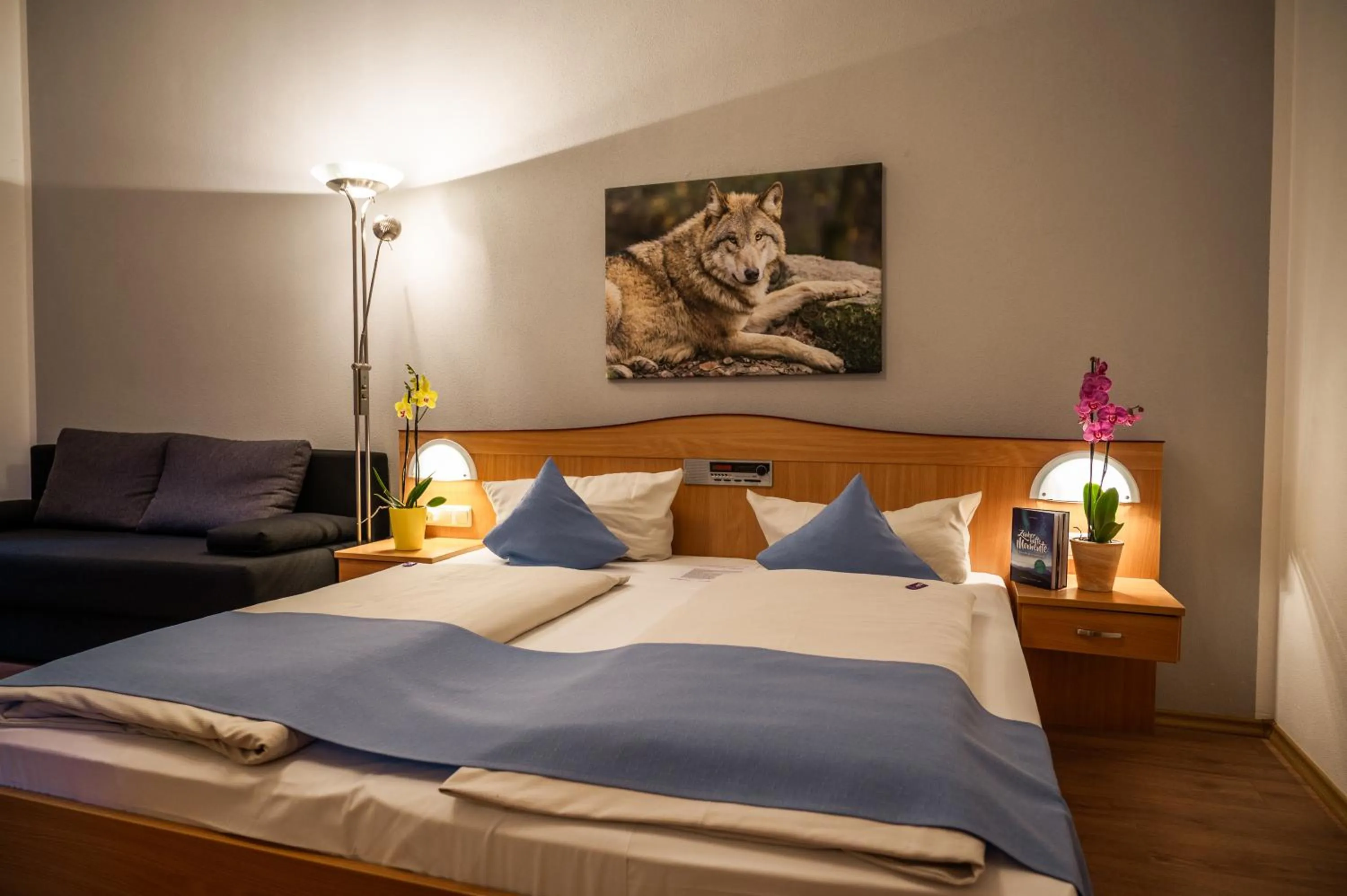 Living room, Bed in Landhotel Tannenhof