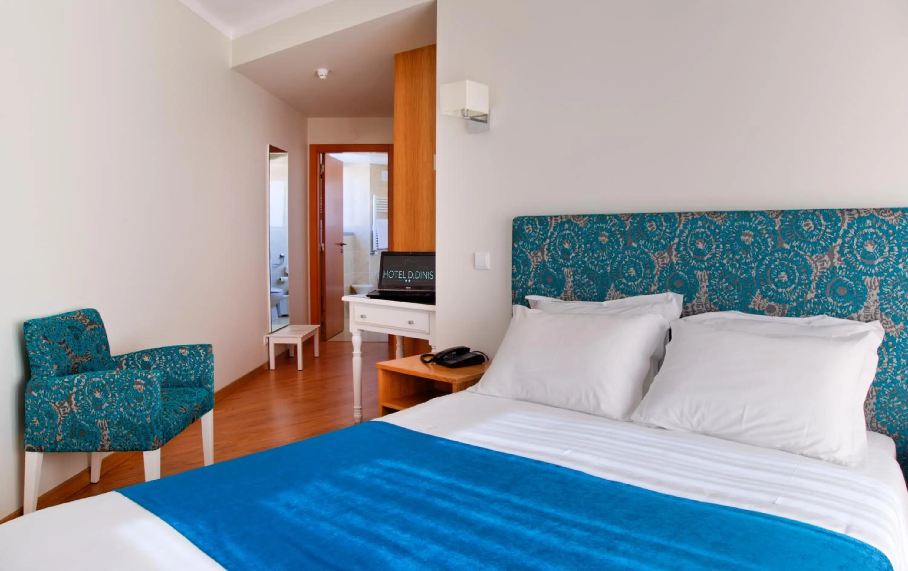 Photo of the whole room, Bed in Hotel D. Dinis