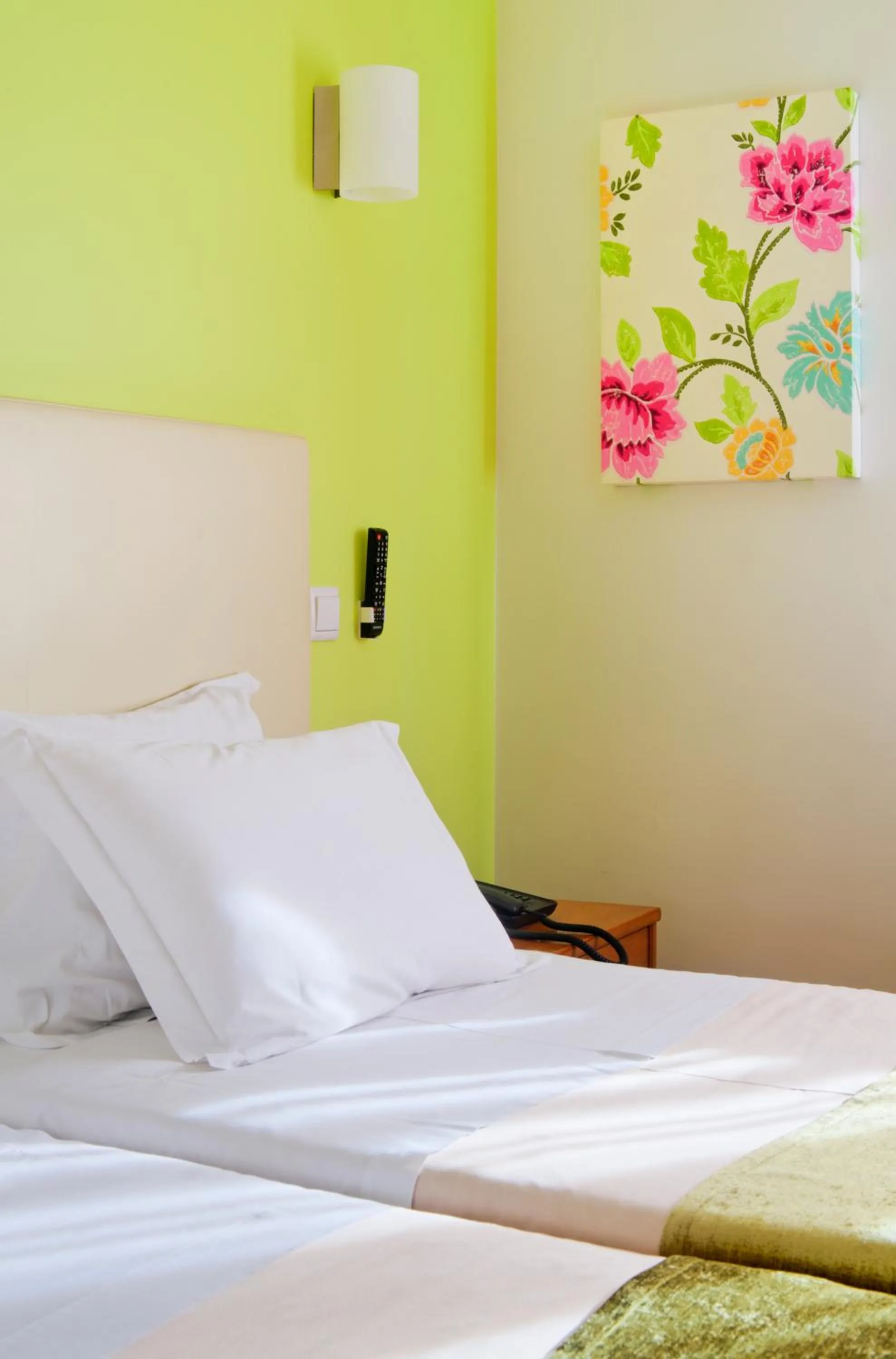 Bed in Hotel D. Dinis