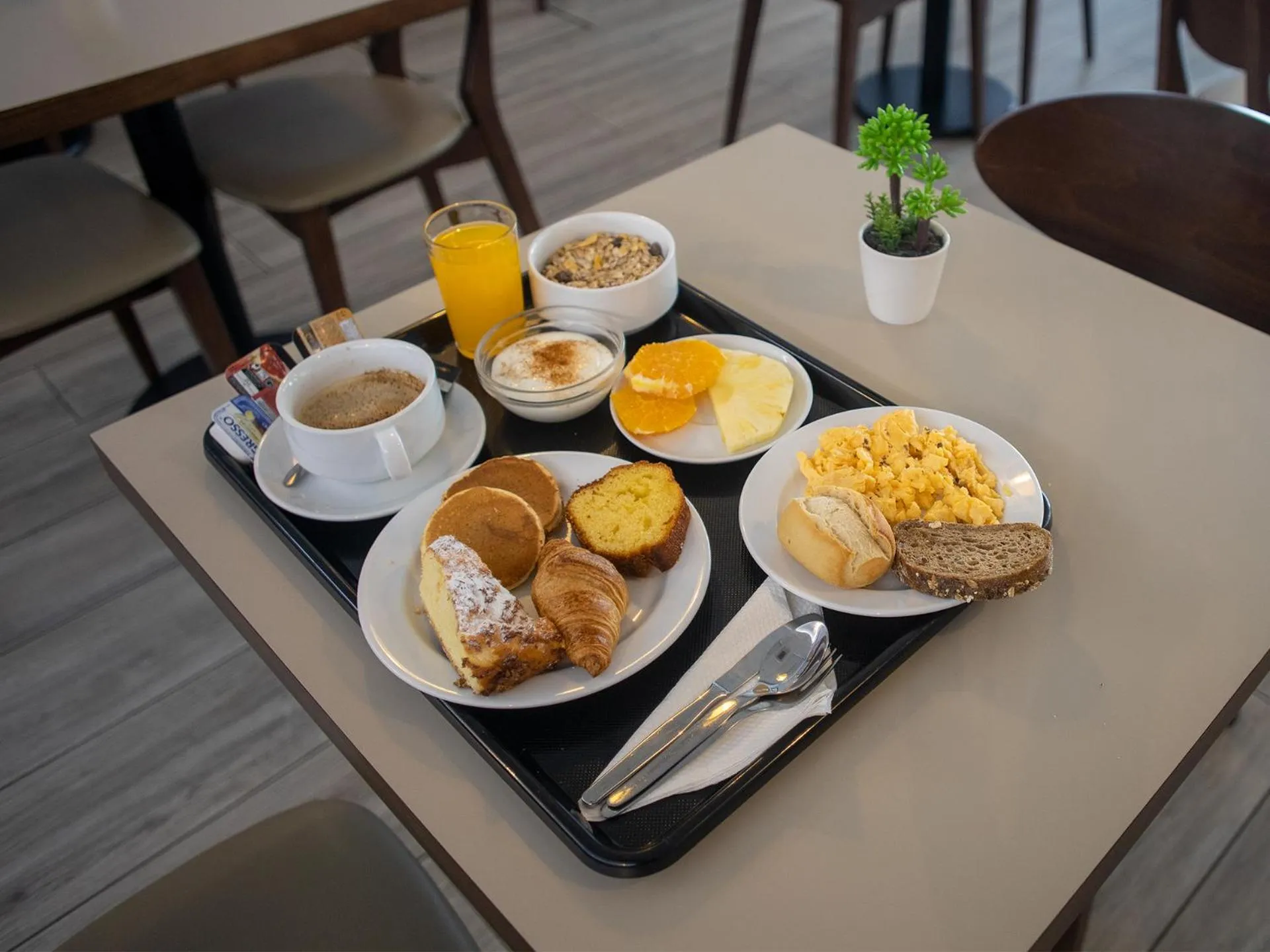 Breakfast in Hotel D. Dinis