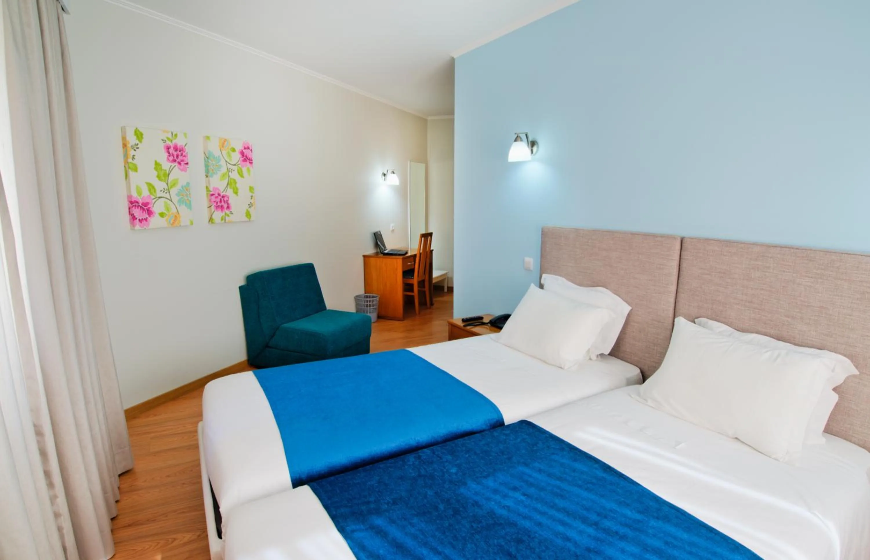 Photo of the whole room, Bed in Hotel D. Dinis