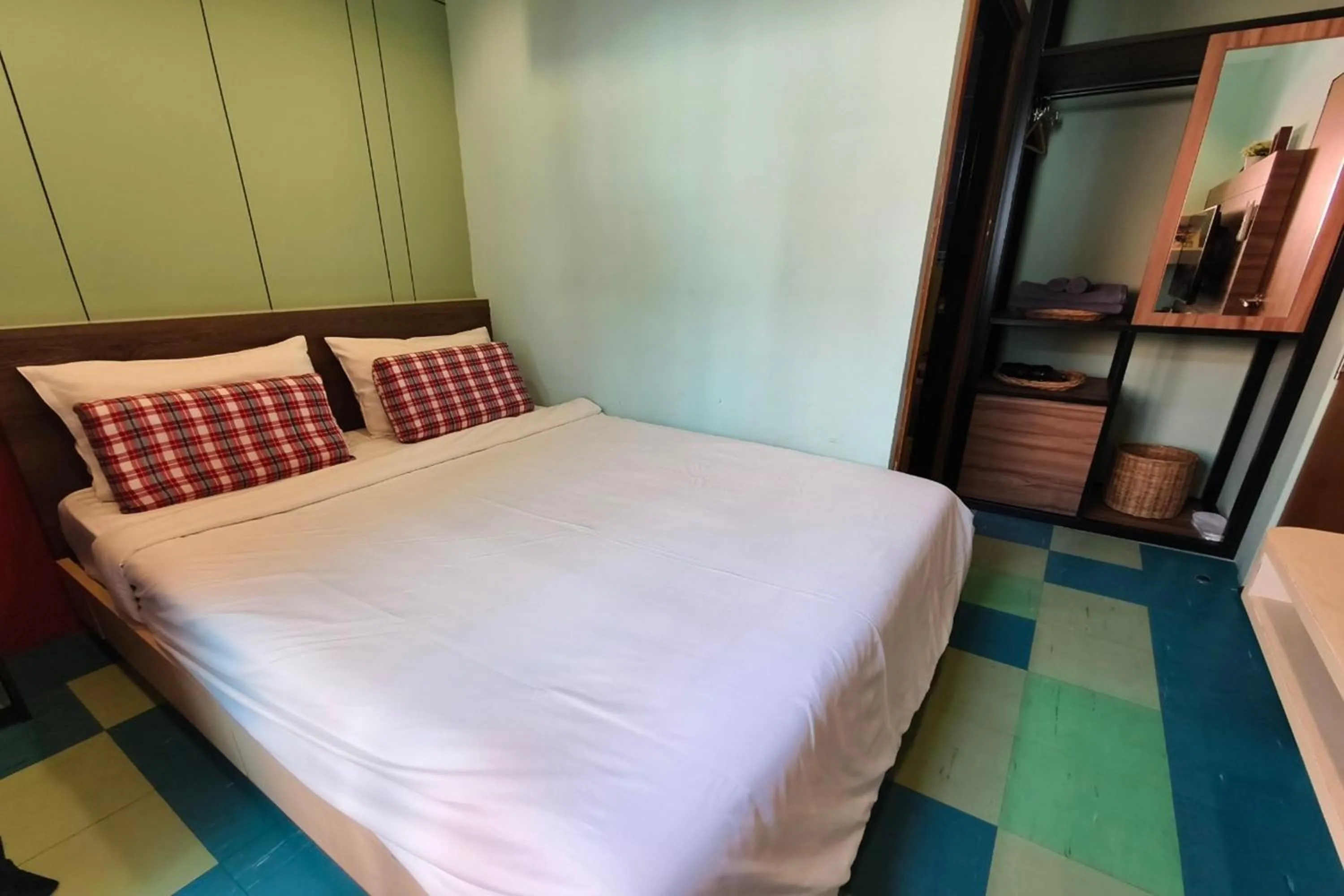 Bed in Lilliput Riverside Bangkachao