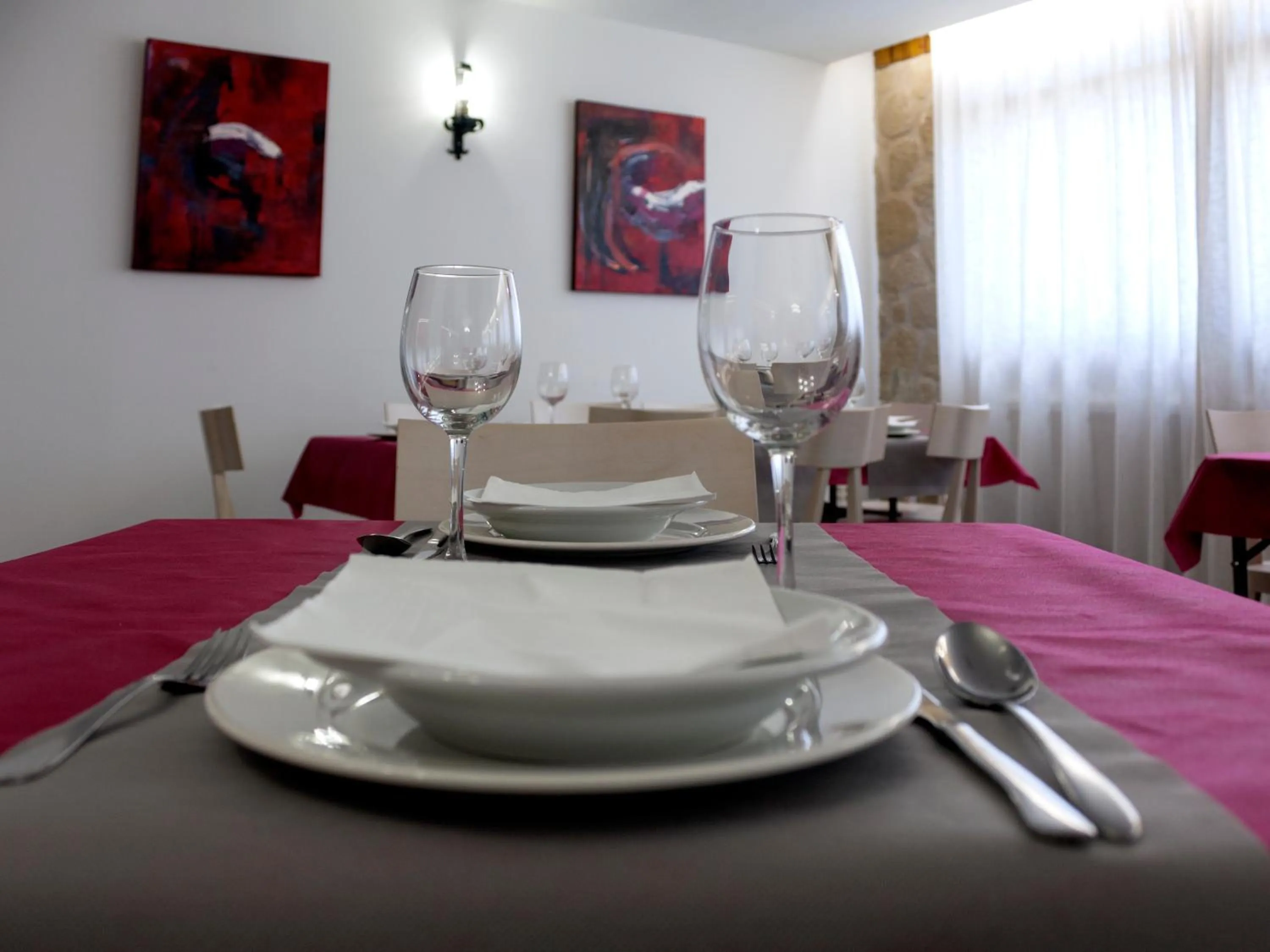 Restaurant/places to eat in Hotel Jatorrena