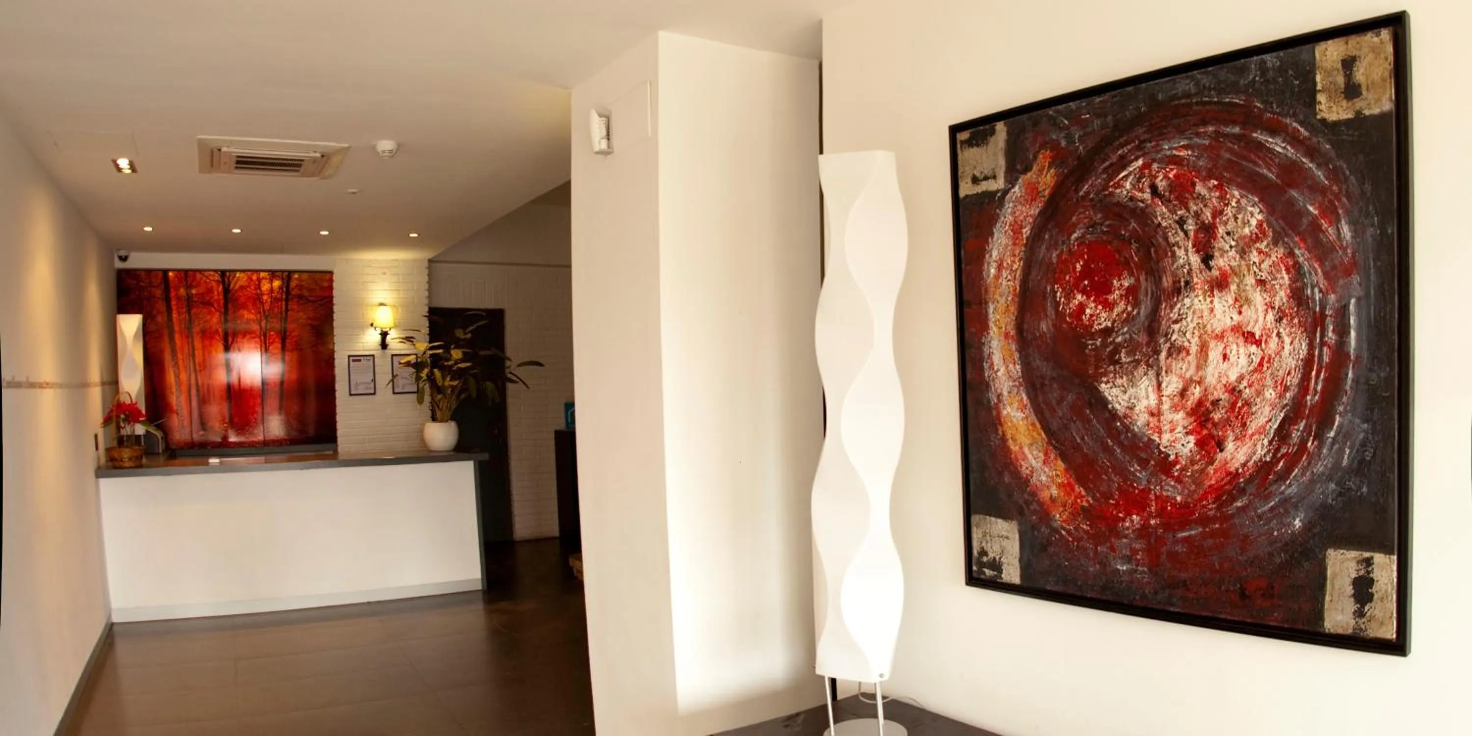 Lobby or reception in Hotel Jatorrena