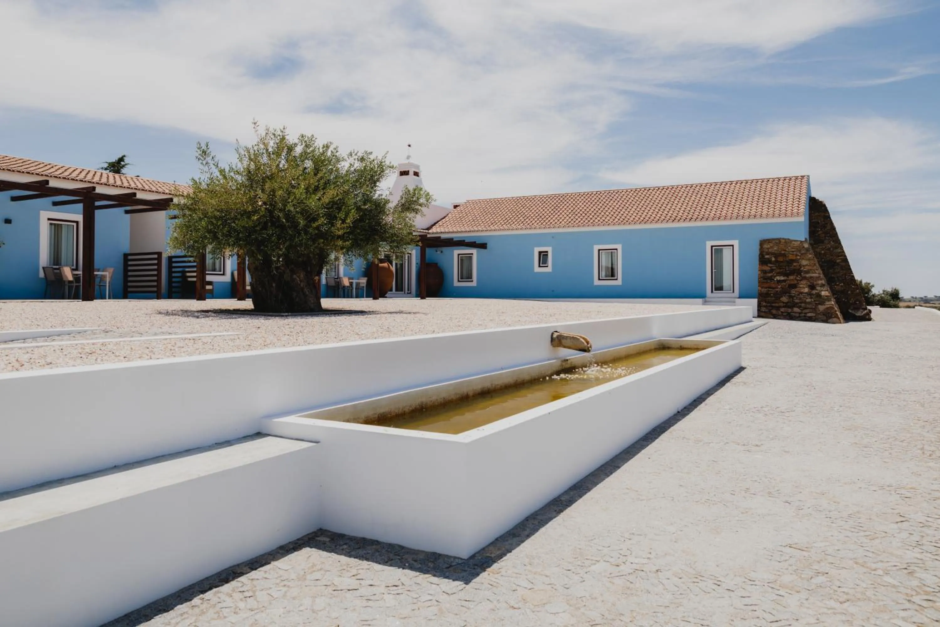 Property building in Monte dos Cordeiros