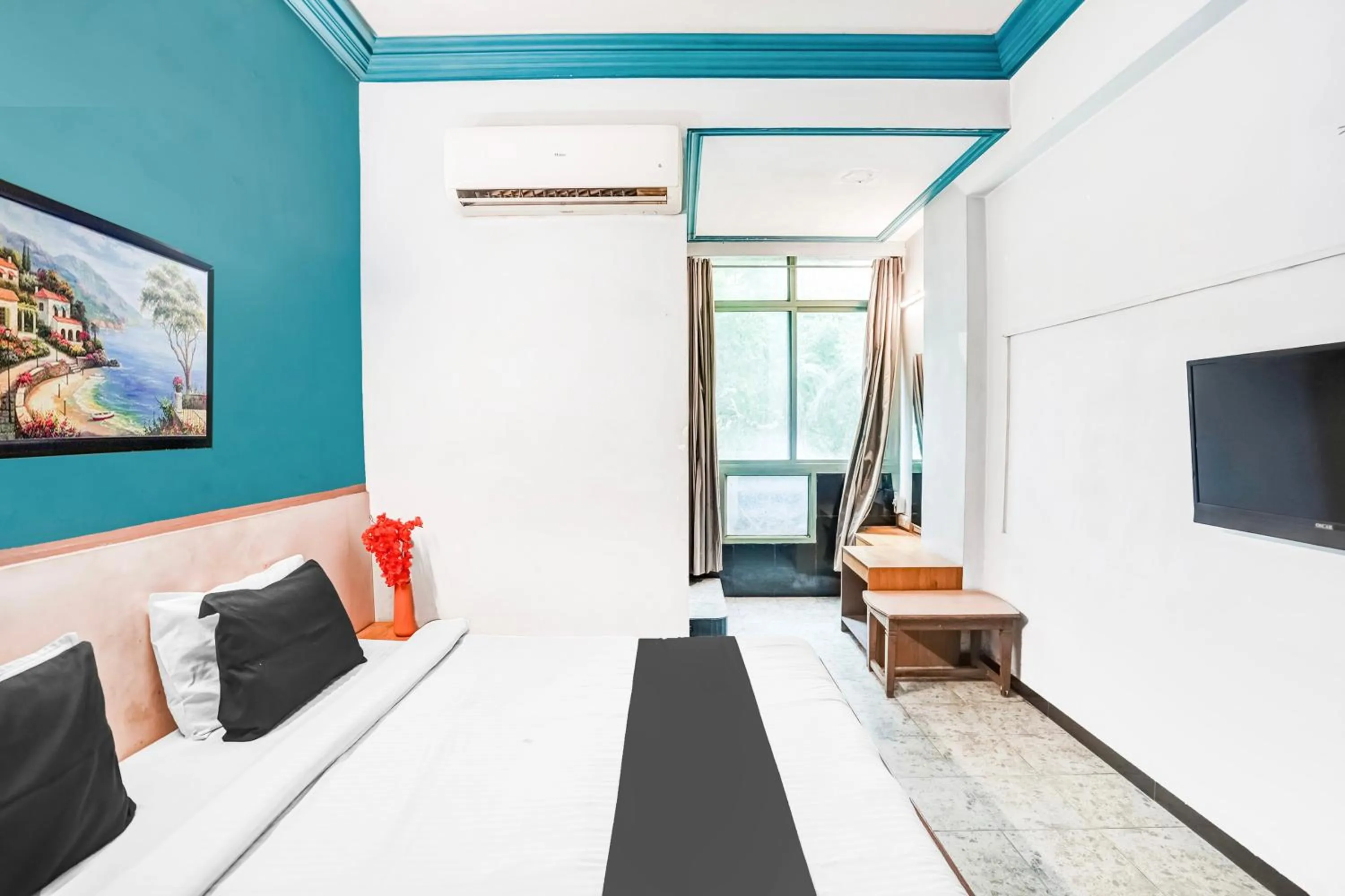 Bedroom, Bed in Super Hotel O Jamalpur Ahmedabad Formerly Hotel Peace