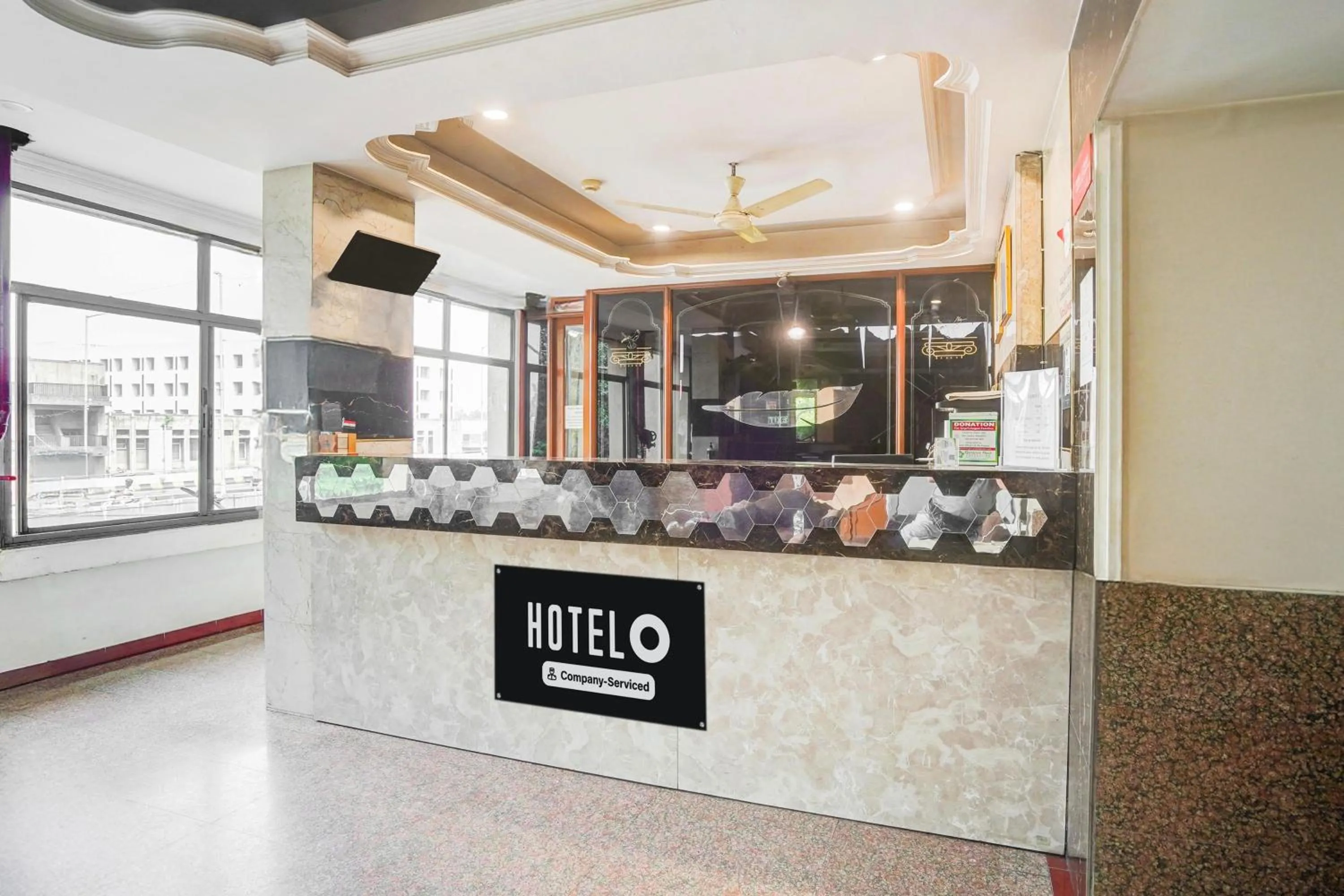 Lobby or reception in Super Hotel O Jamalpur Ahmedabad Formerly Hotel Peace