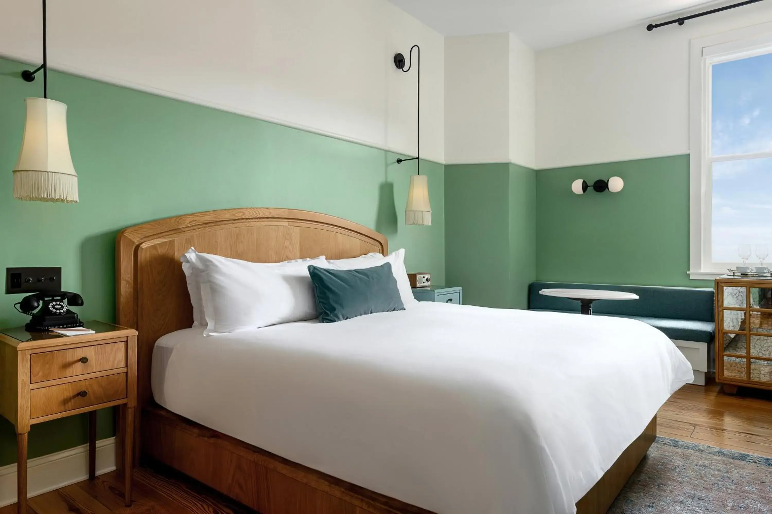 Premium King Room in The Drayton Hotel Savannah, Curio Collection by Hilton Premium King Room in The Drayton Hotel Savannah, Curio Collection by Hilton