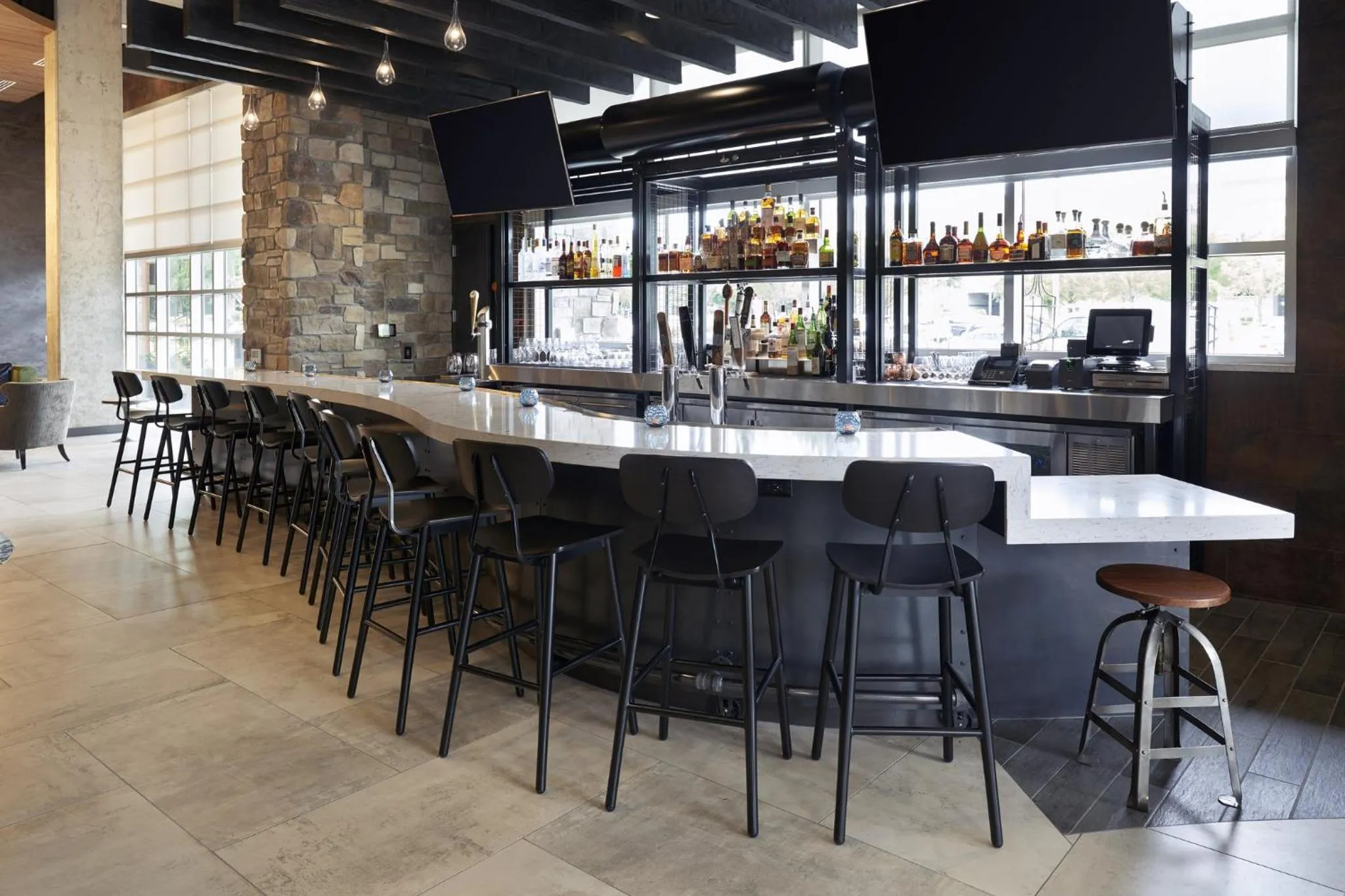 Lounge or bar in Archer Hotel Seattle/Redmond