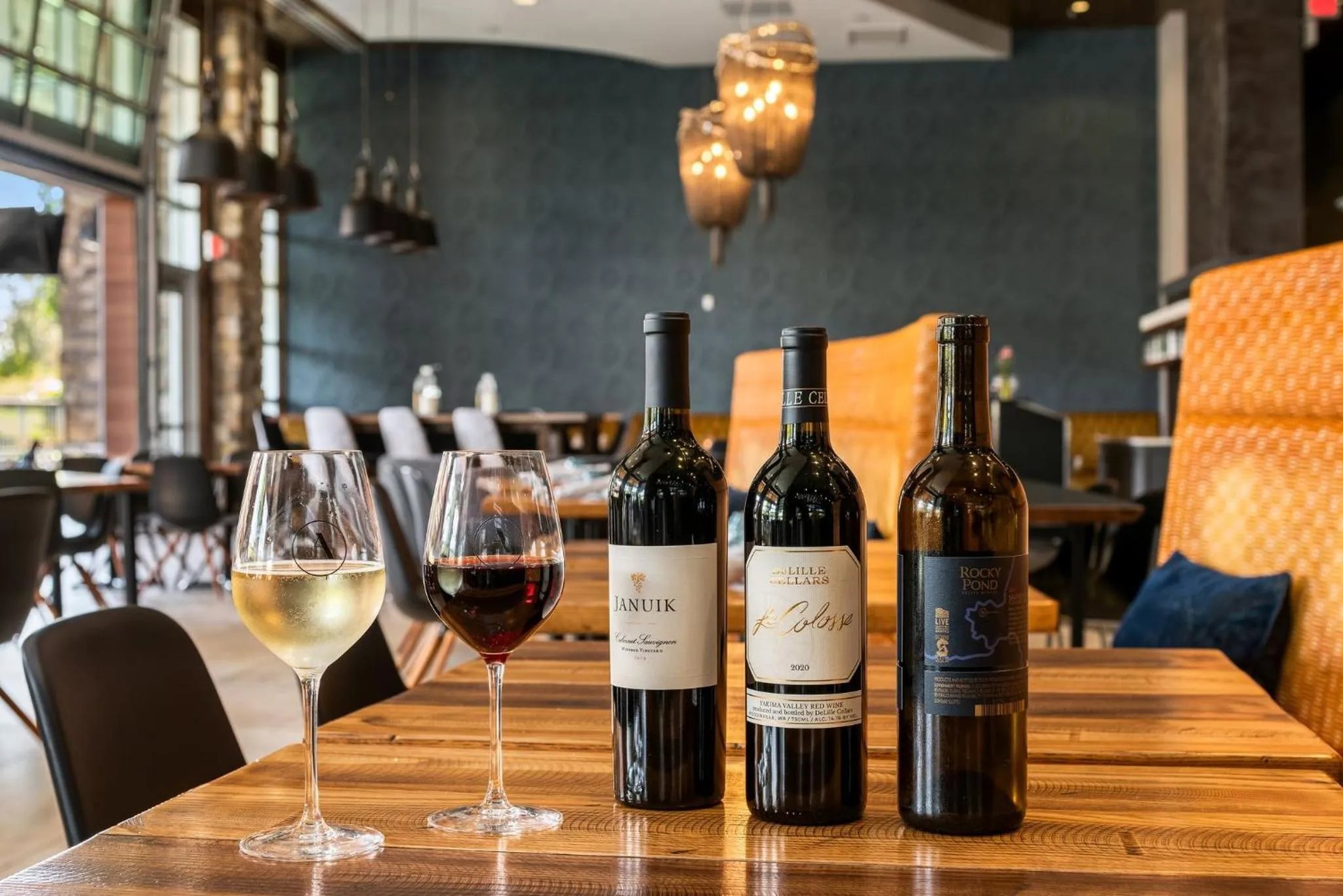 Restaurant/places to eat in Archer Hotel Seattle/Redmond