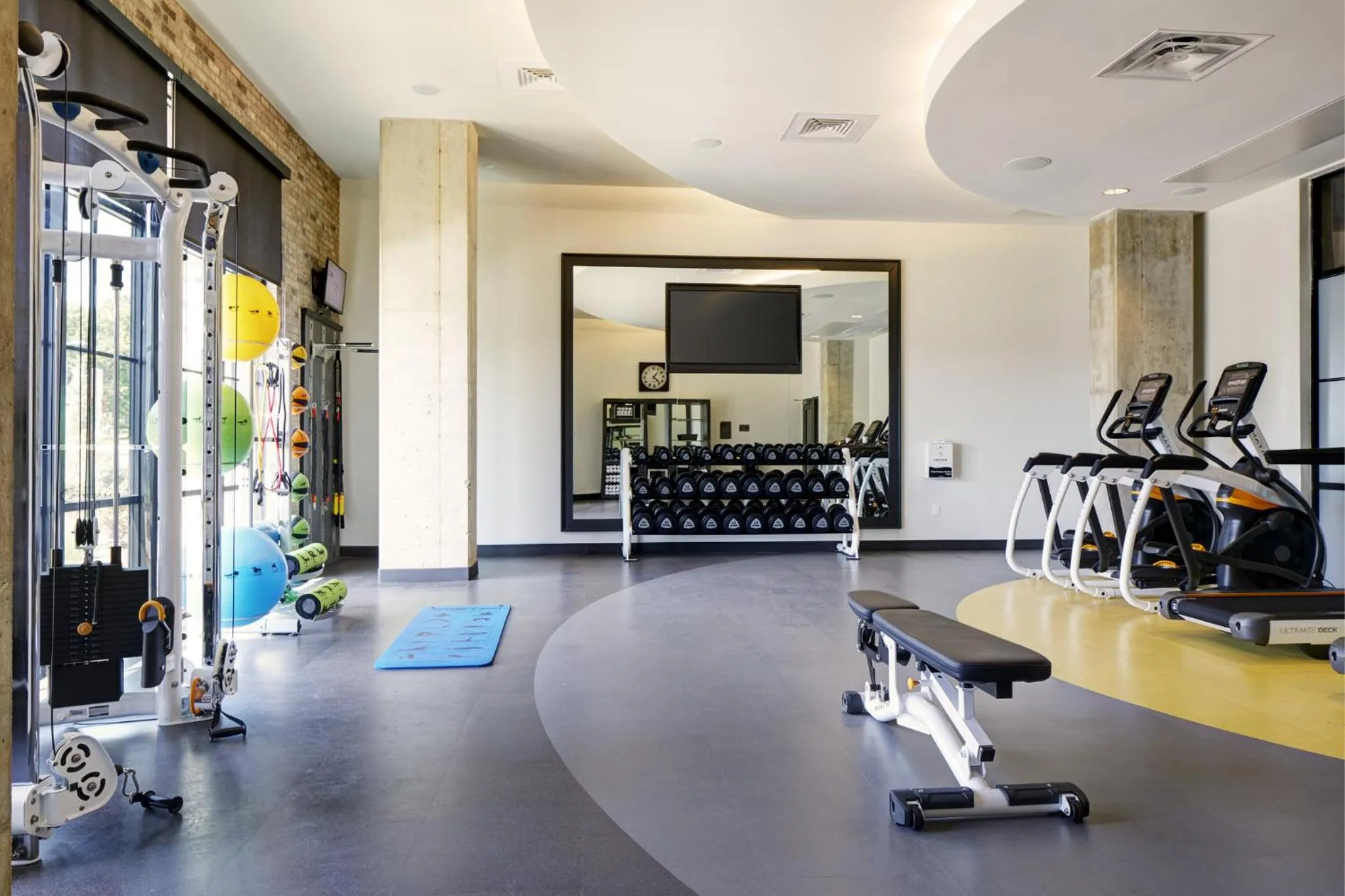 Fitness centre/facilities in Archer Hotel Seattle/Redmond