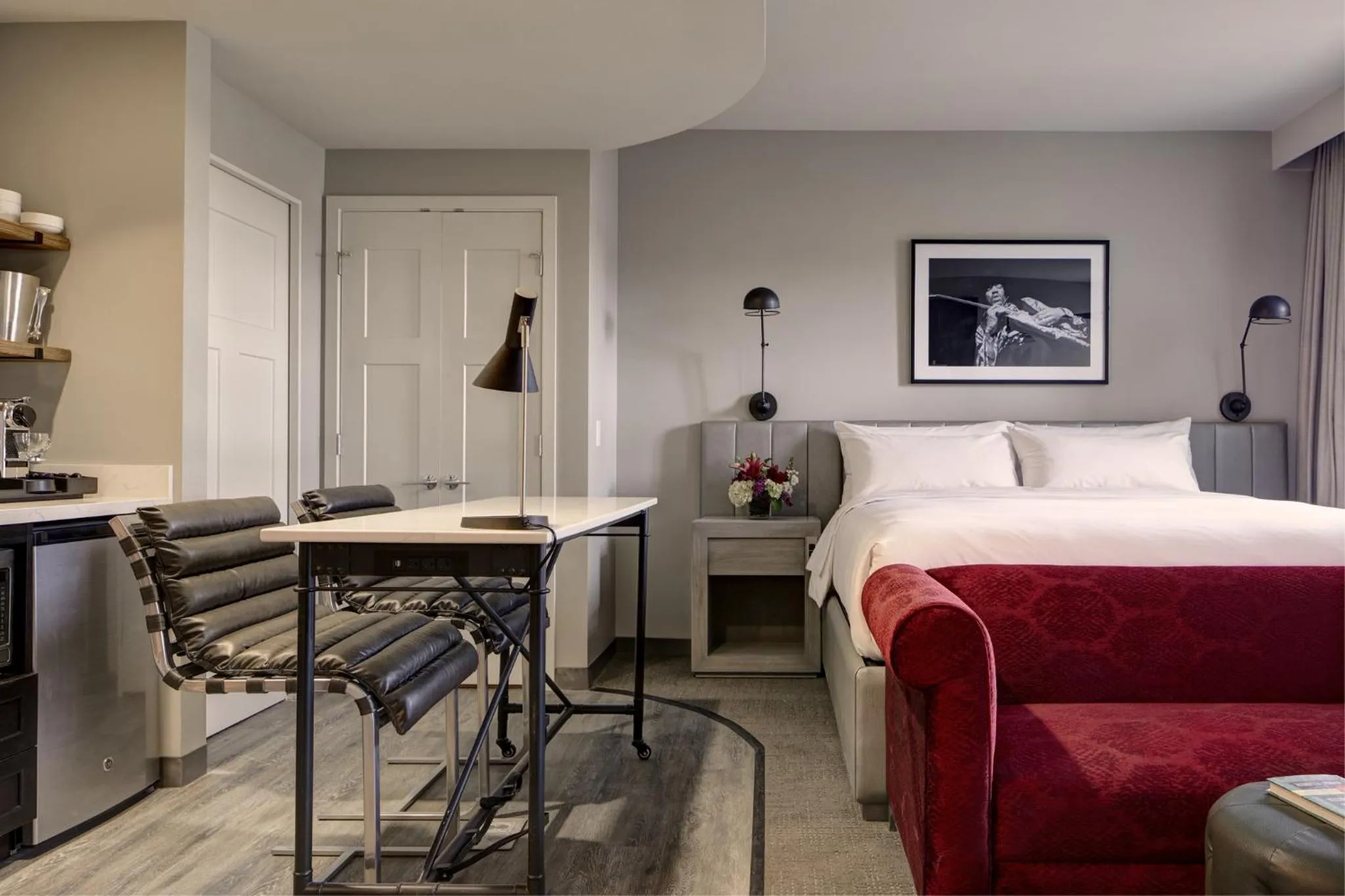 Photo of the whole room, Bed in Archer Hotel Seattle/Redmond