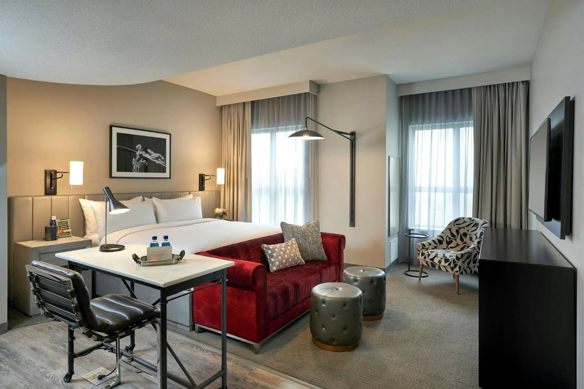 Photo of the whole room, Bed in Archer Hotel Seattle/Redmond