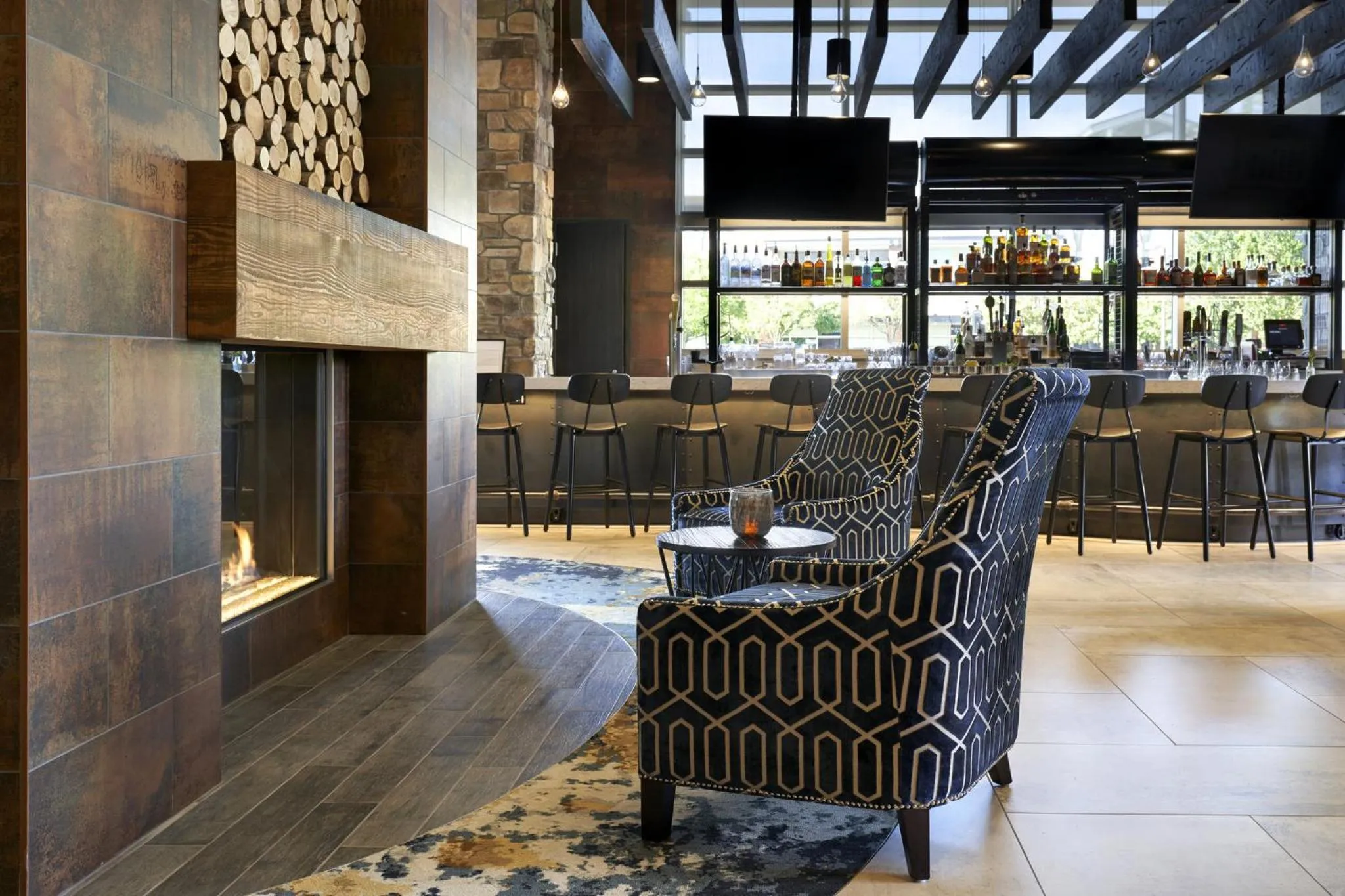 Lounge or bar in Archer Hotel Seattle/Redmond