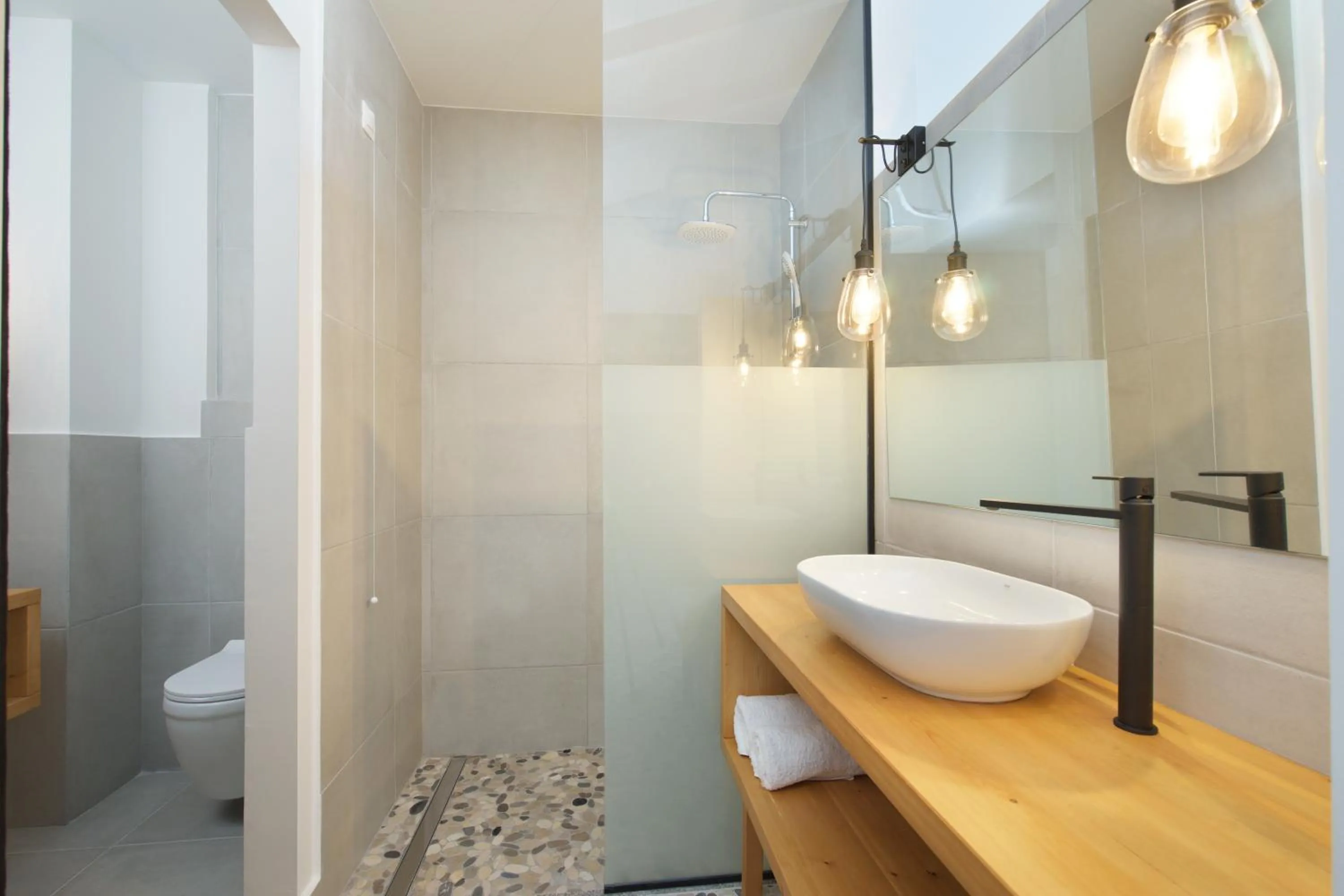 Shower in Alancia Suites