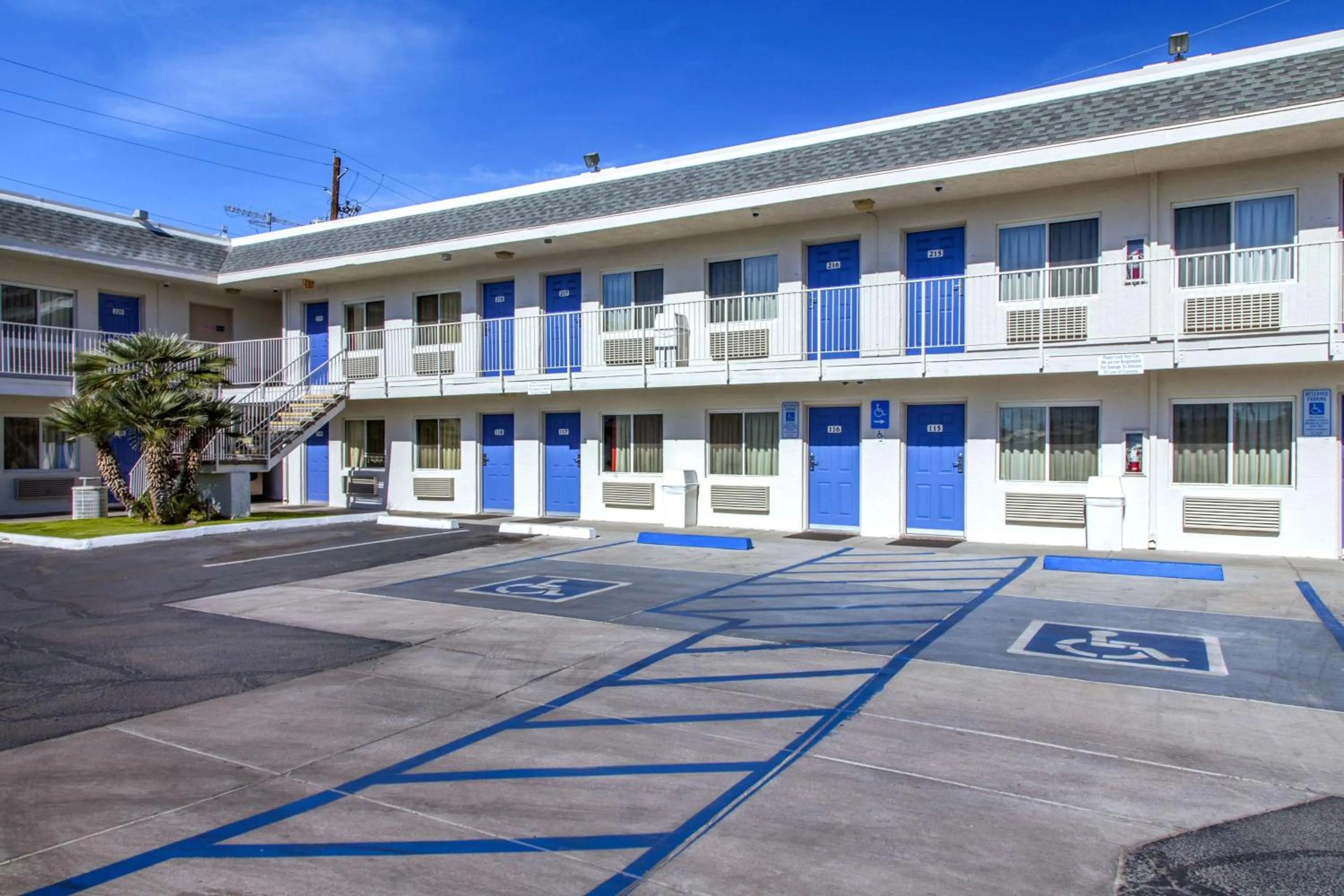 Property building in Motel 6-Phoenix, AZ - Airport - 24th Street
