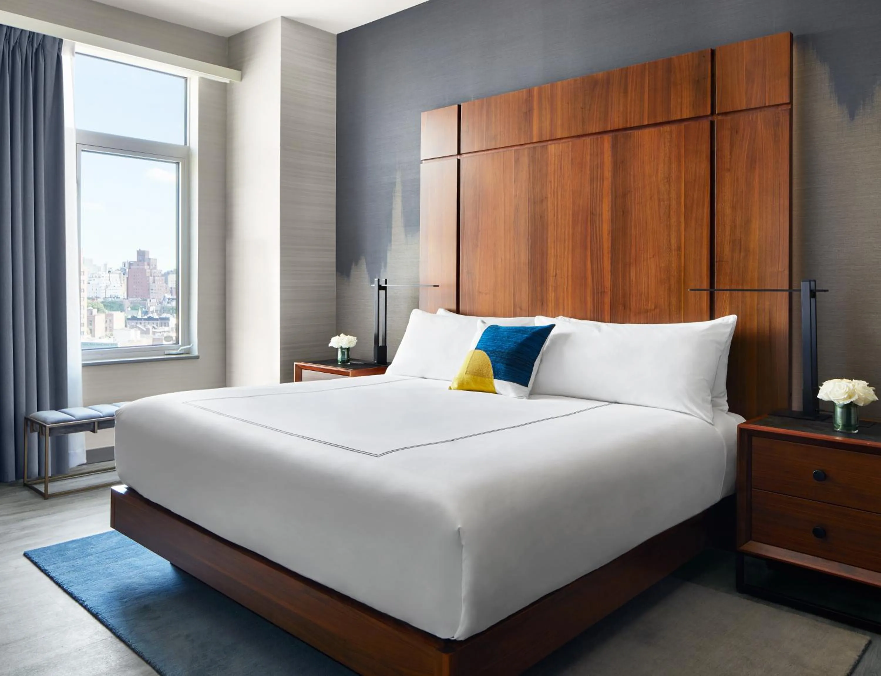 Bedroom, Bed in Gansevoort Meatpacking