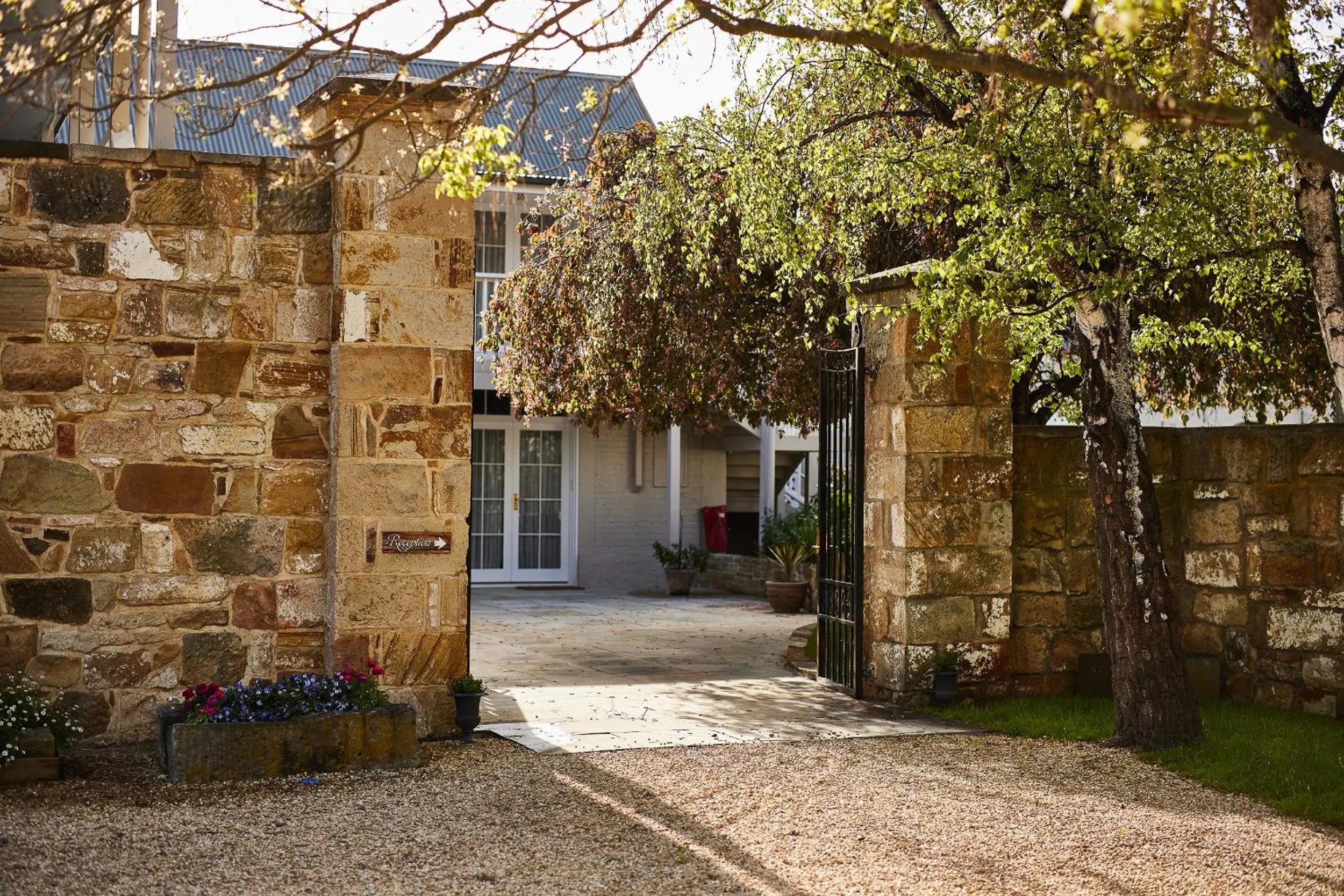 Property building in Prospect Country House & Restaurant