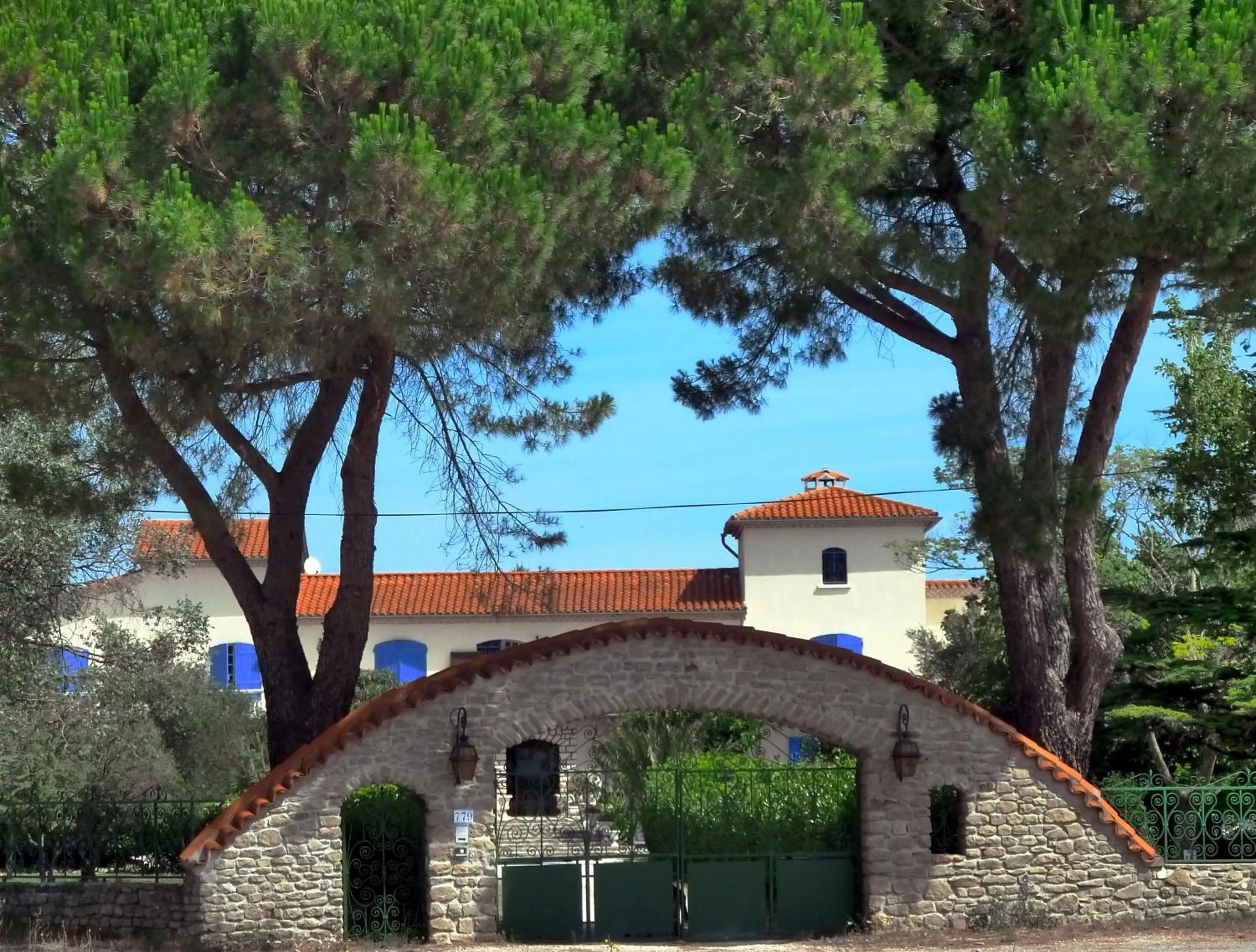 Property Building in La Demeure de l'Arche