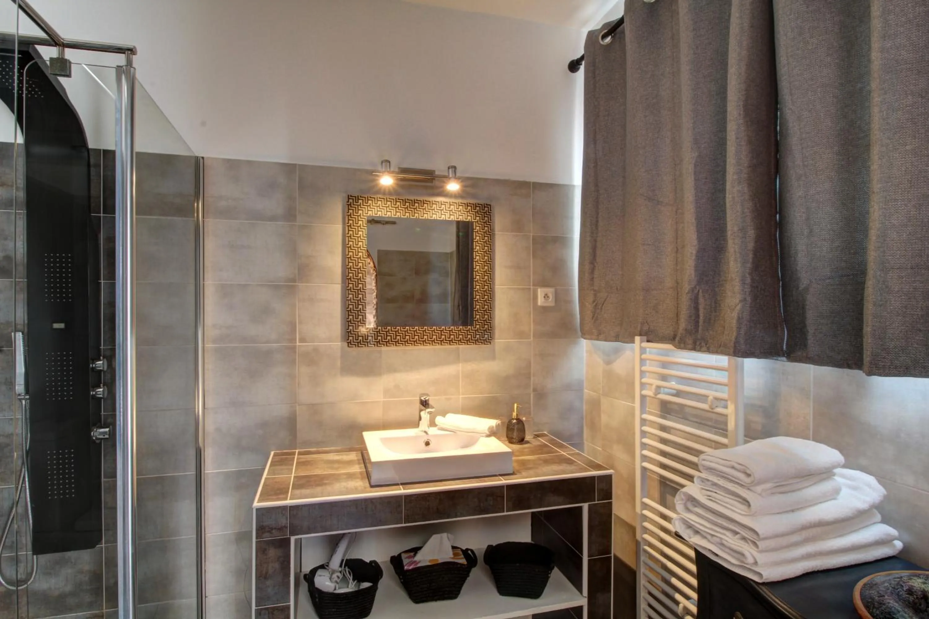 Bathroom in La Demeure de l'Arche