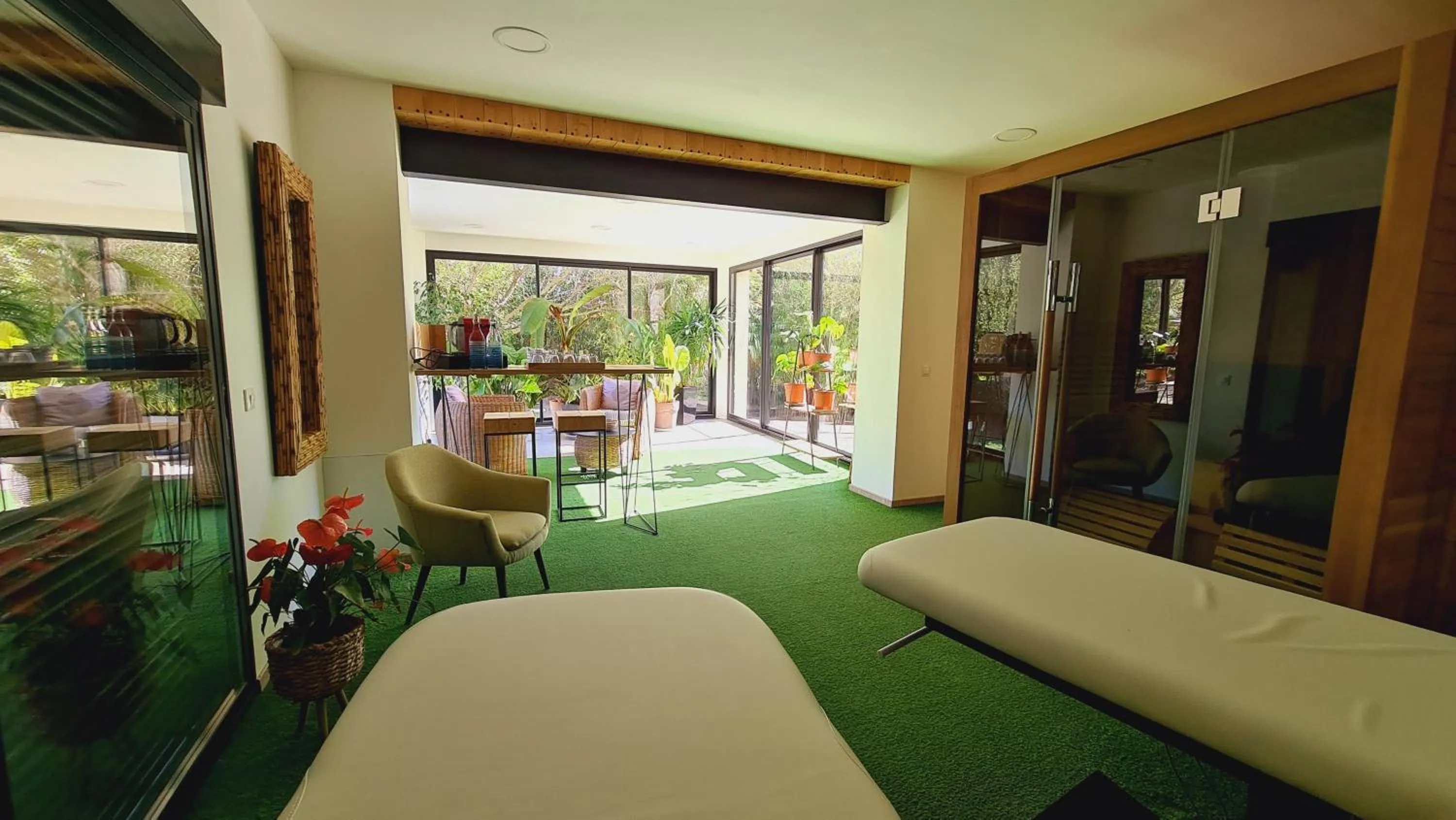 Massage, Seating Area in La Demeure de l'Arche