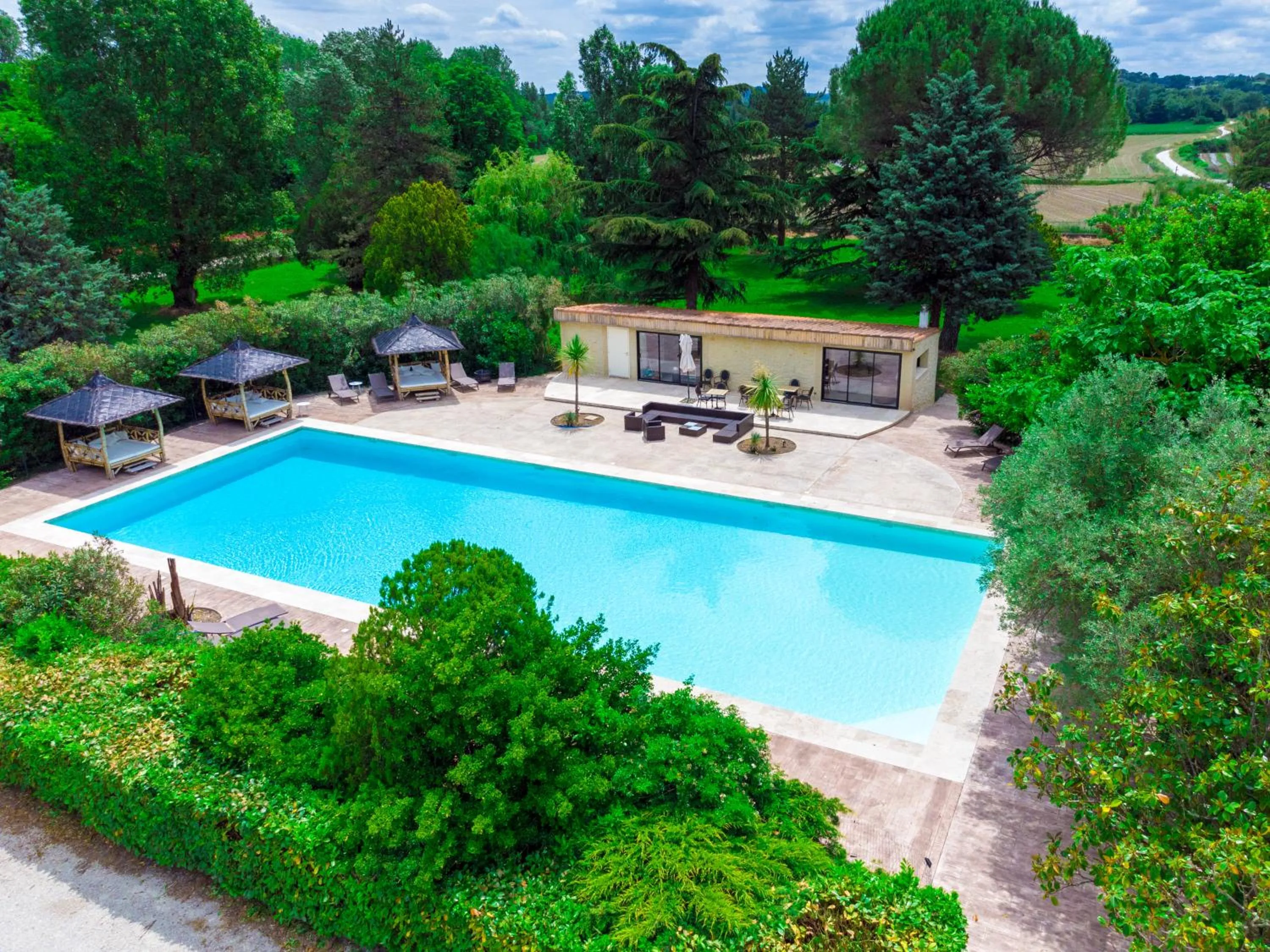 Swimming pool in La Demeure de l'Arche
