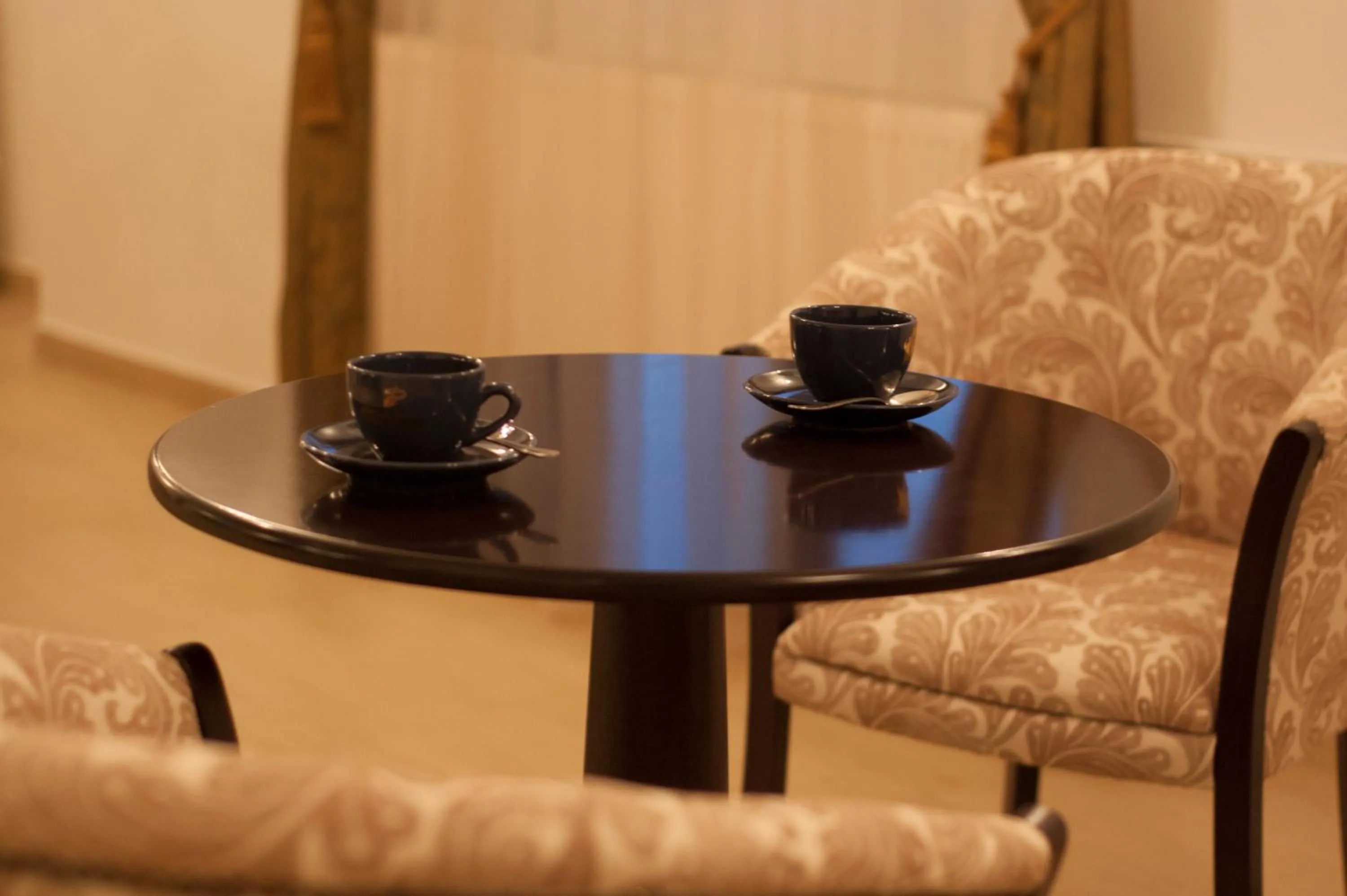 Restaurant/places to eat in Hotel Cristian