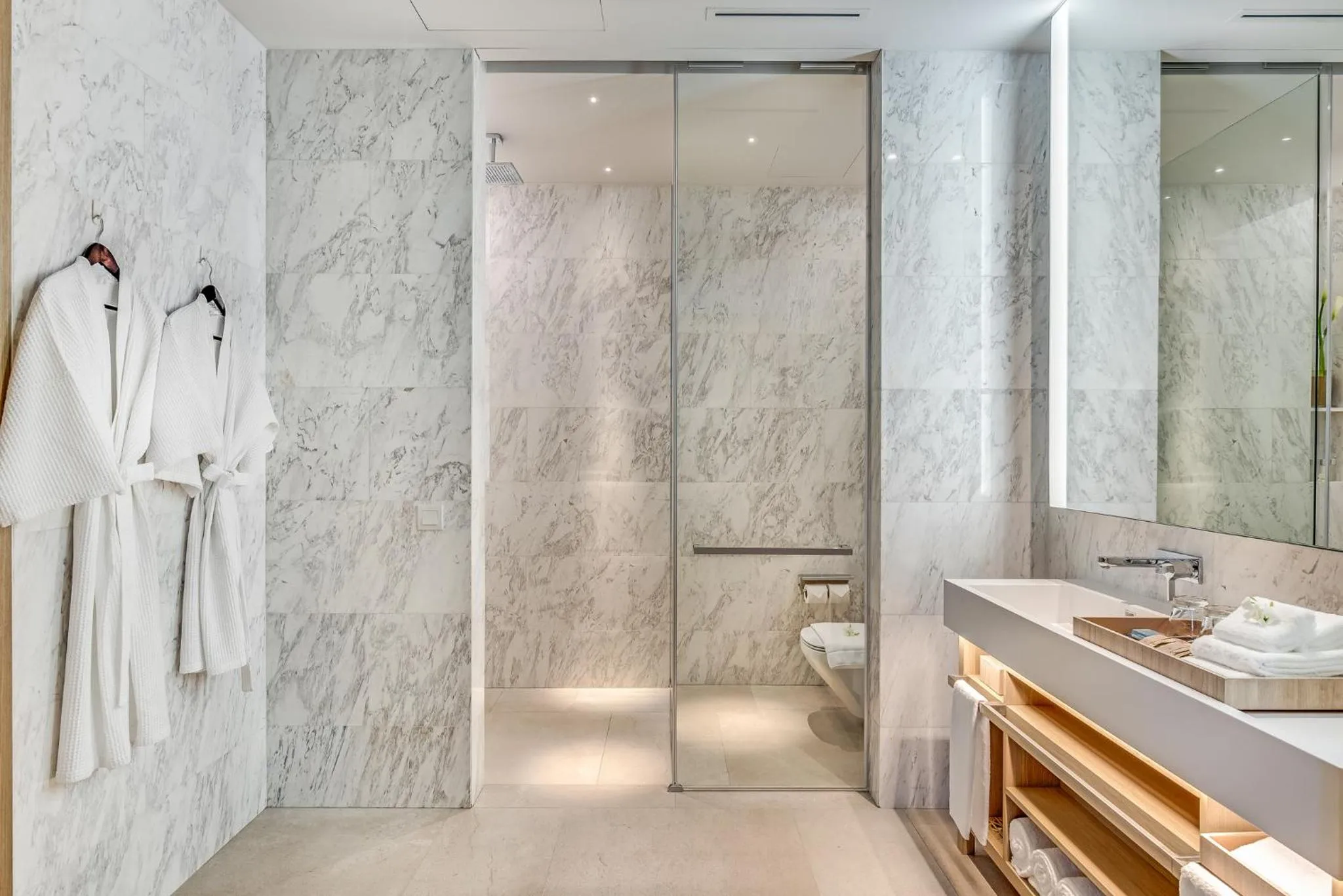 Shower in Twinpalms MontAzure Phuket