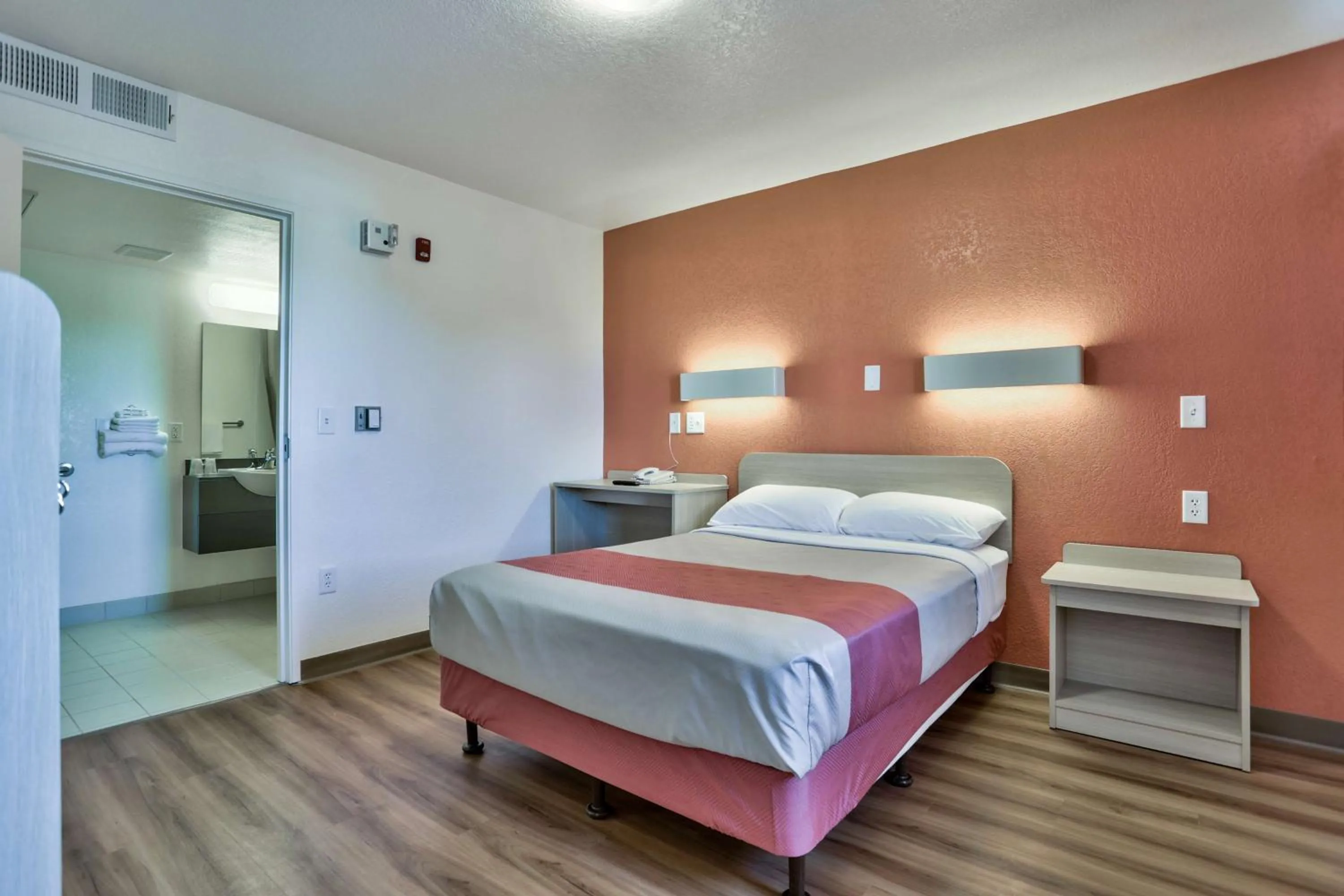 Double Room - Smoking in Motel 6-Flagstaff, AZ - Butler