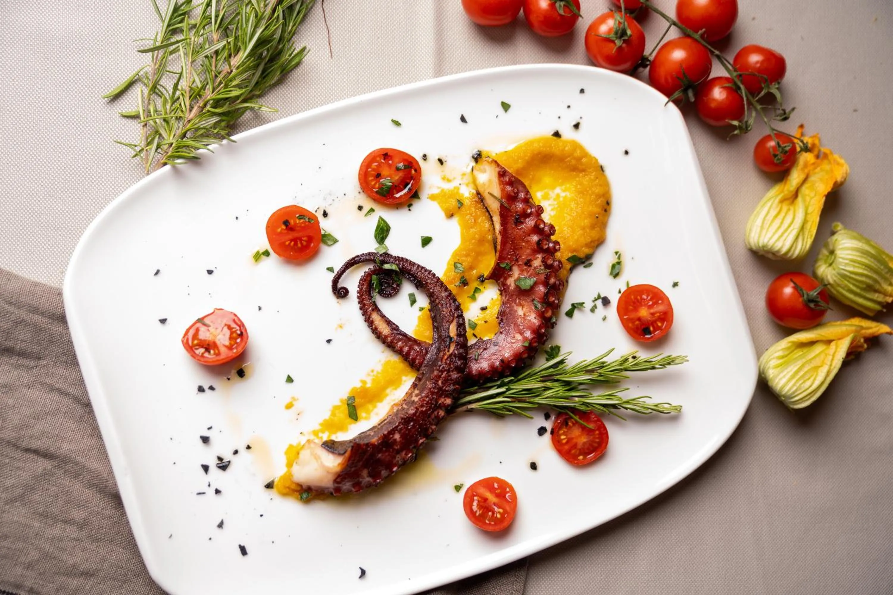 Restaurant/places to eat in Carpediem Roma Golf Club