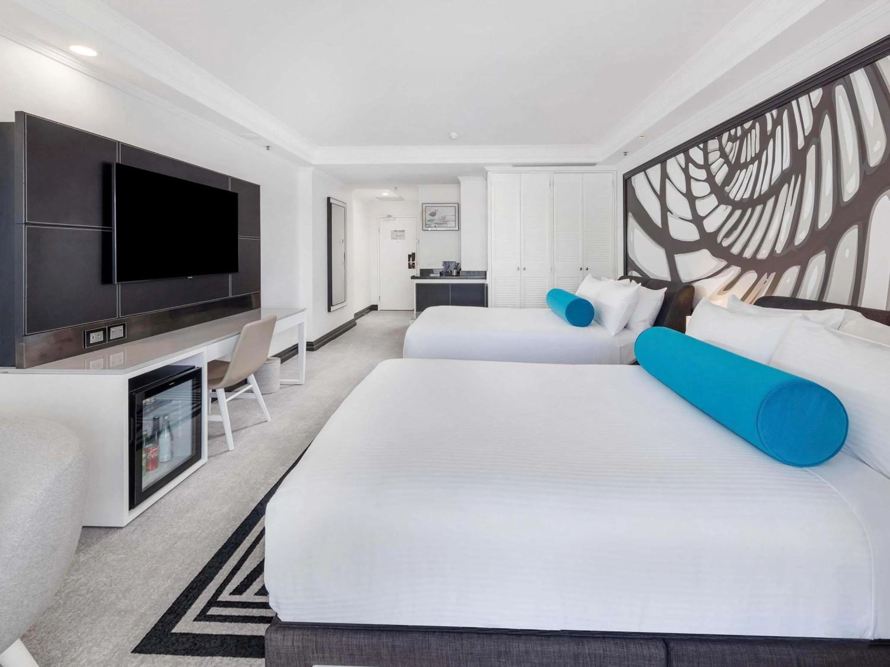 Bedroom, Bed in Pullman Cairns International