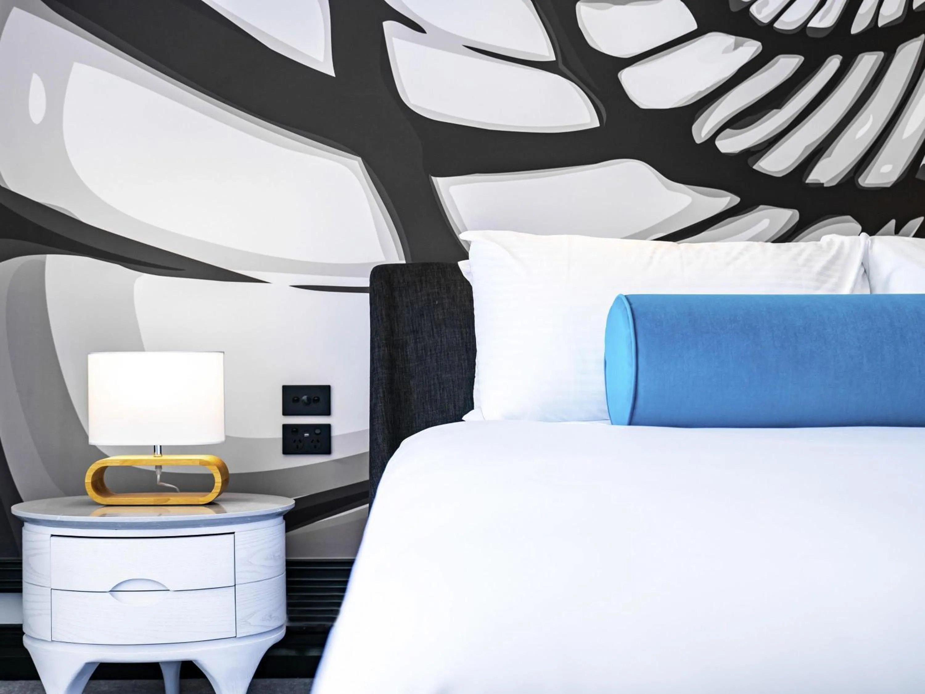 Bedroom, Bed in Pullman Cairns International