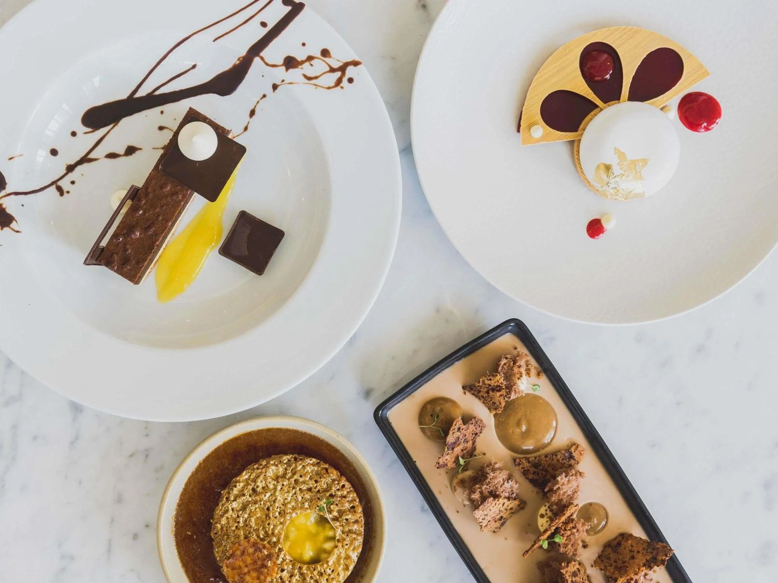 Restaurant/places to eat in Pullman Cairns International