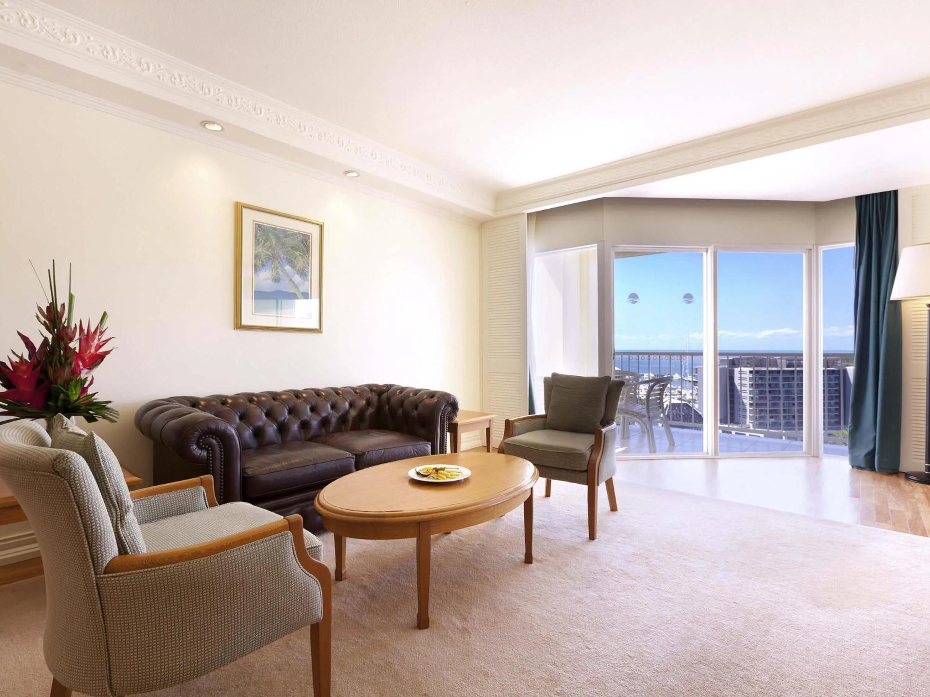 Photo of the whole room in Pullman Cairns International