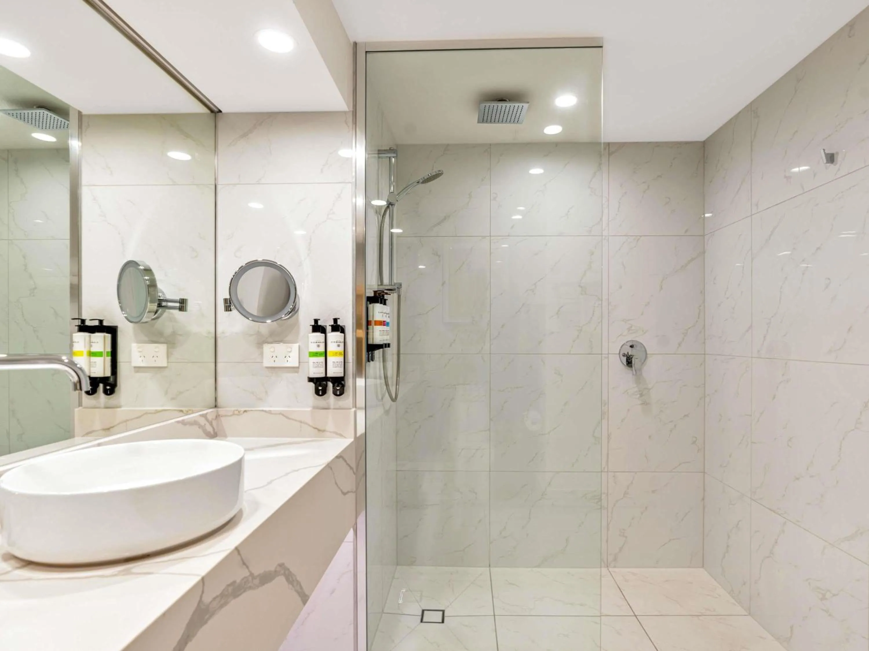 Bedroom in Pullman Cairns International