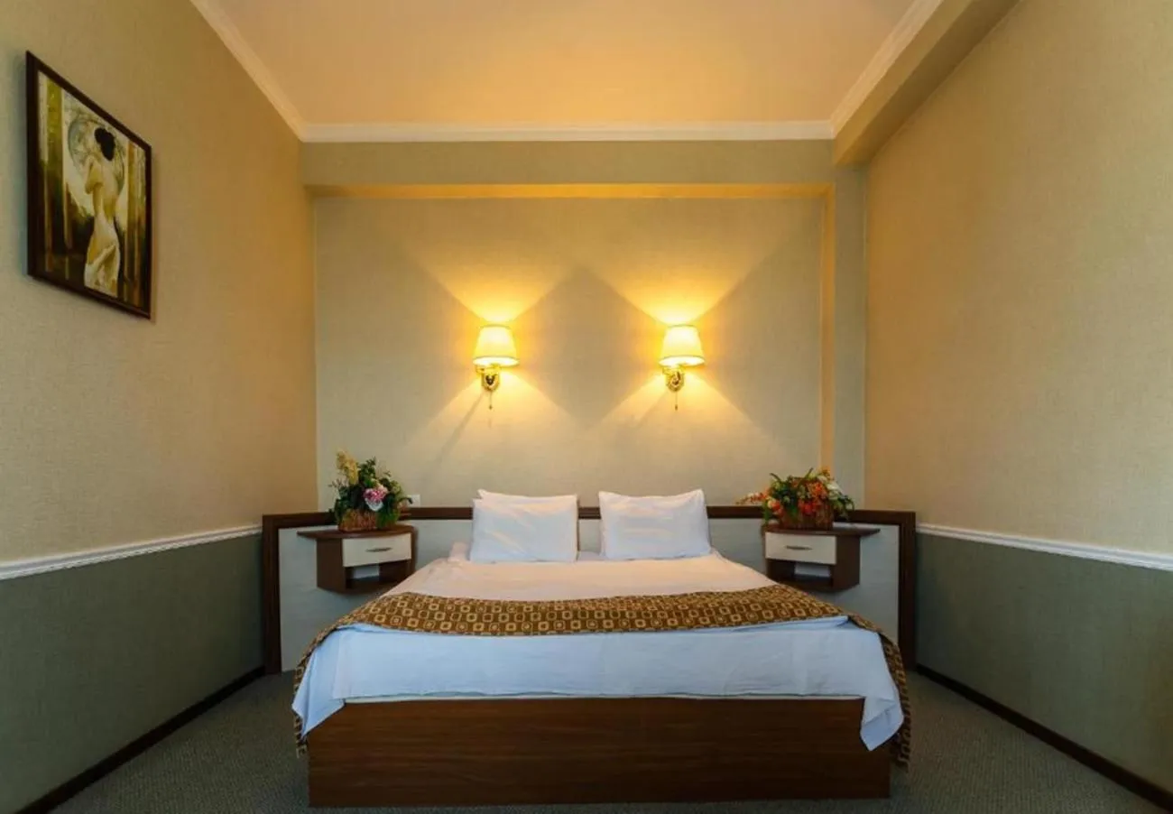 Photo of the whole room, Bed in Diplomat Suites Hotel