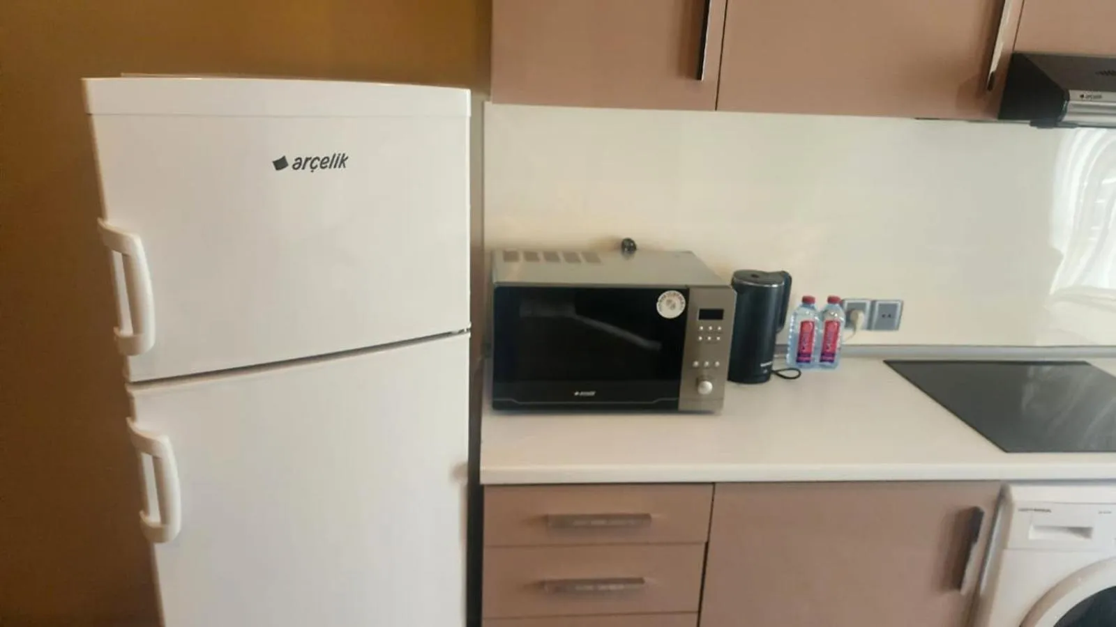 kitchen in Diplomat Suites Hotel