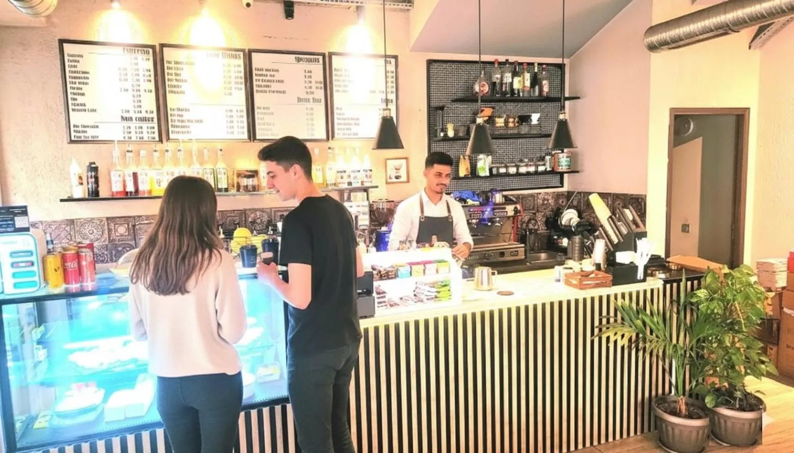 Restaurant/places to eat in Diplomat Suites Hotel