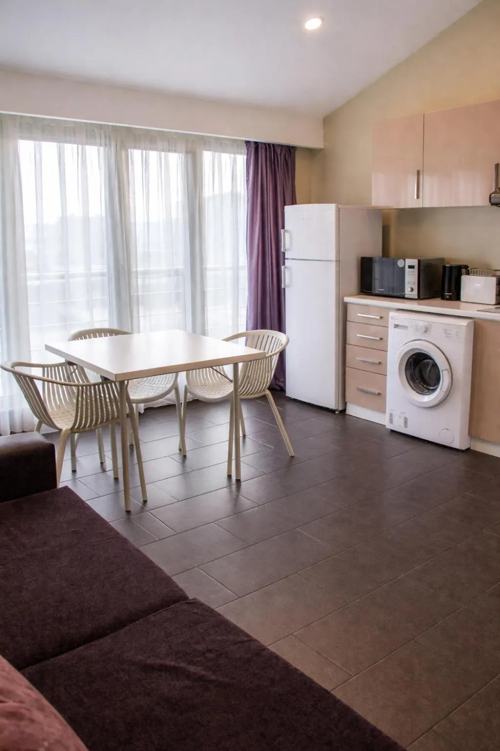 Kitchen or kitchenette in Diplomat Suites Hotel