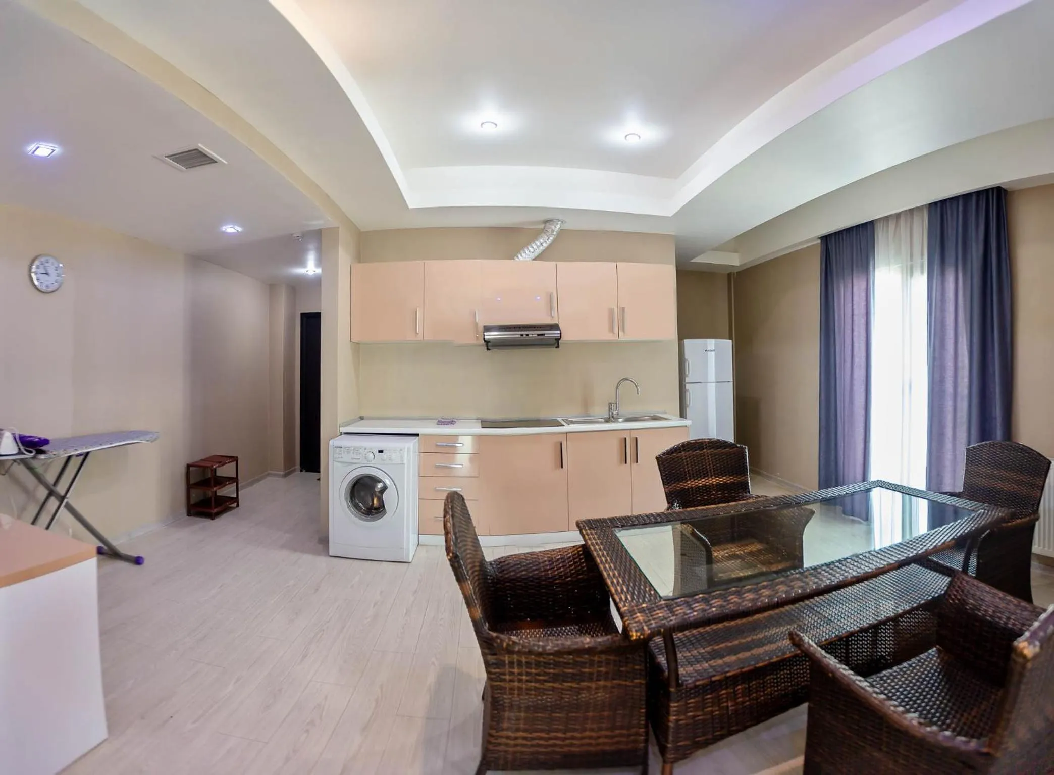 Dining area in Diplomat Suites Hotel