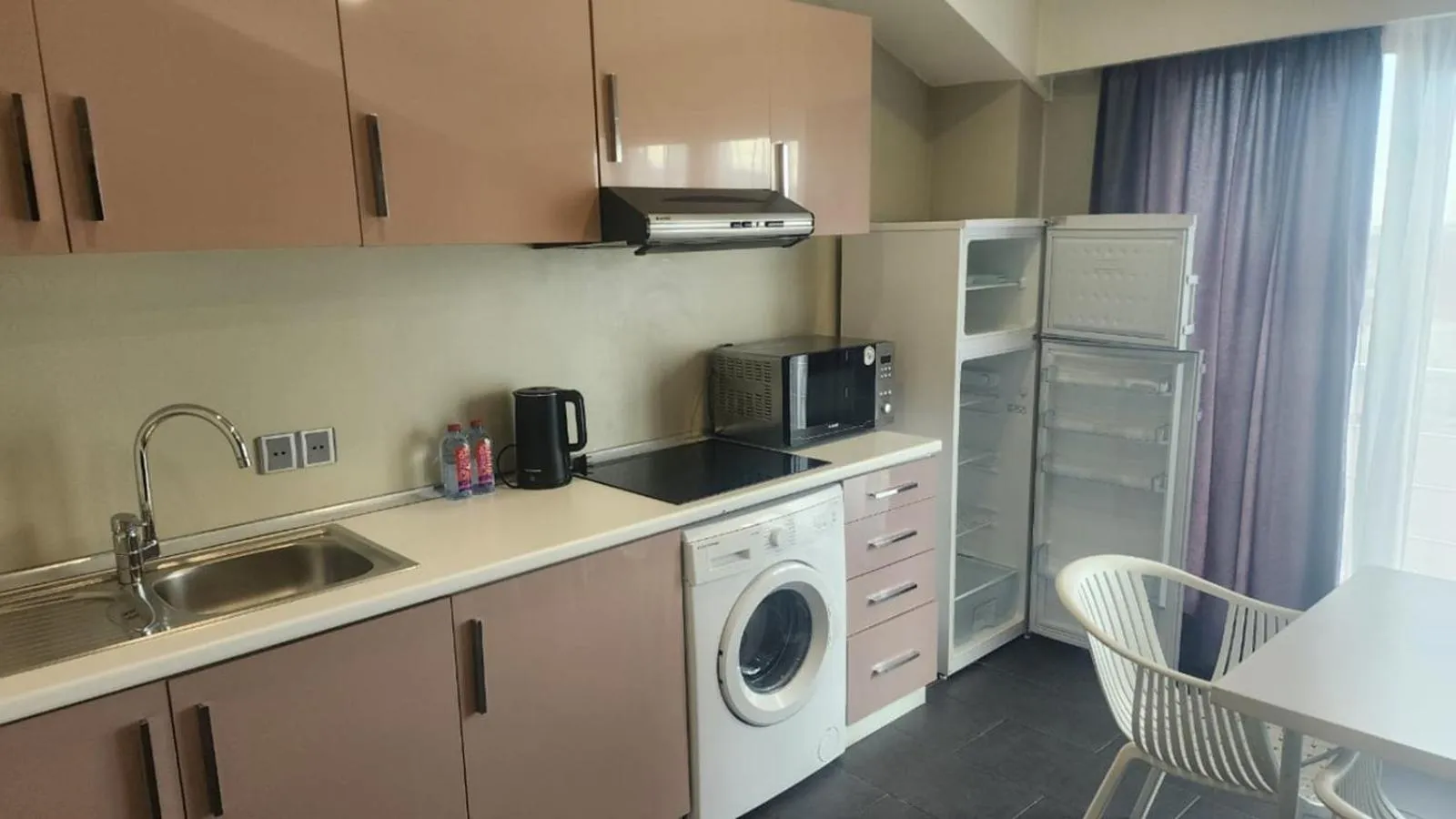 kitchen in Diplomat Suites Hotel