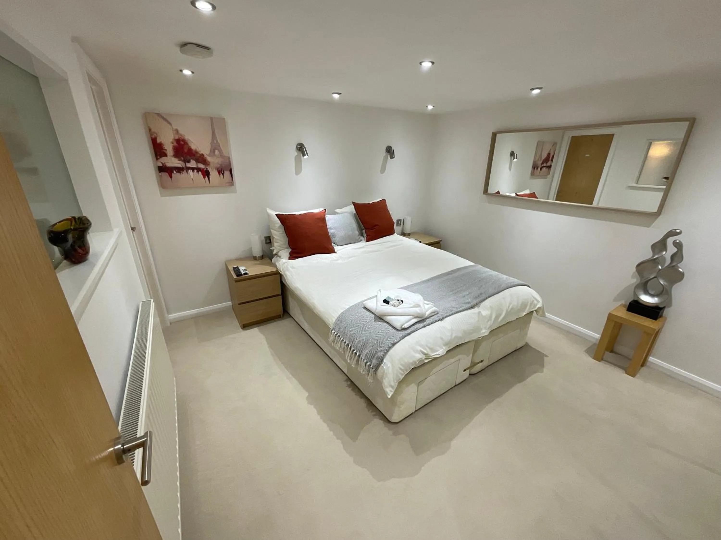 Bed in Earle House Serviced Apartments