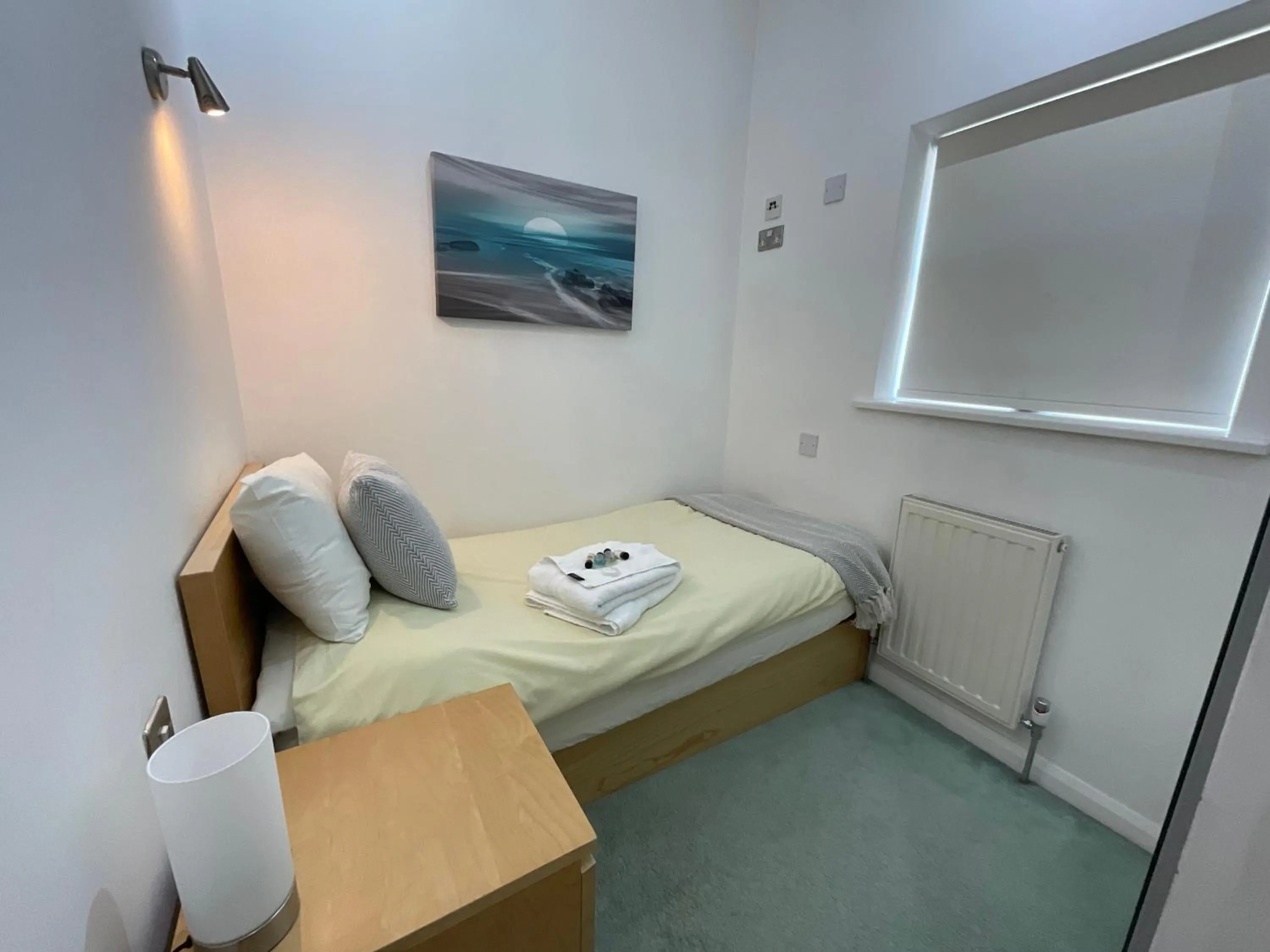 Bedroom, Bed in Earle House Serviced Apartments