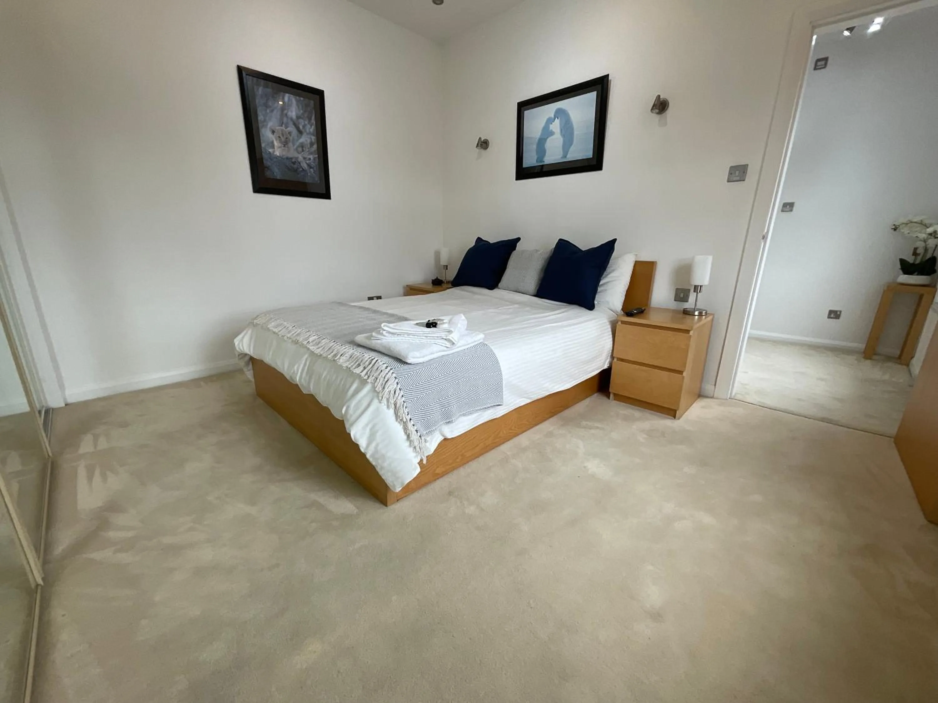 Bed in Earle House Serviced Apartments