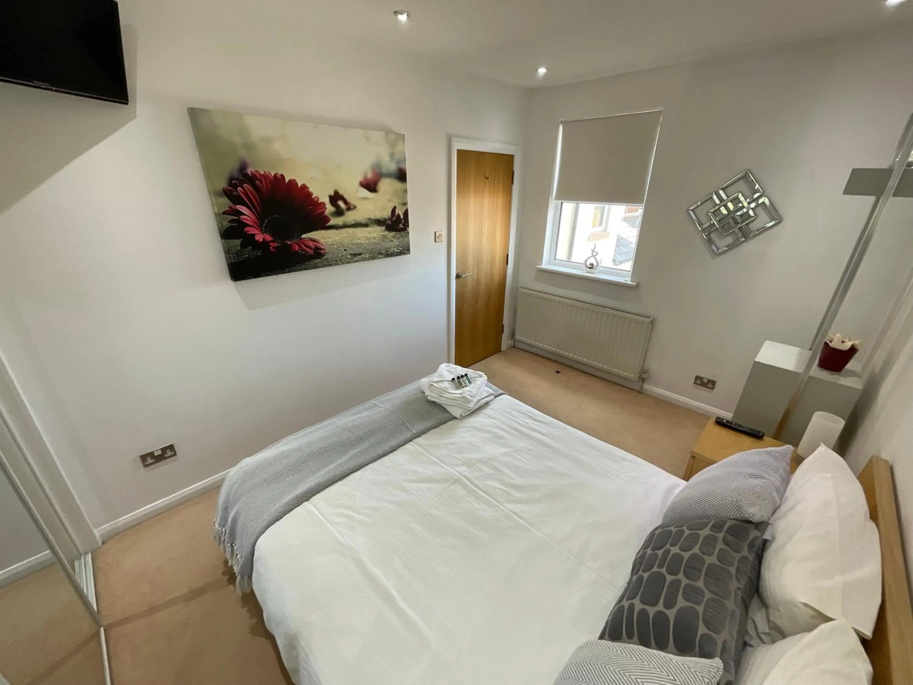Bed in Earle House Serviced Apartments