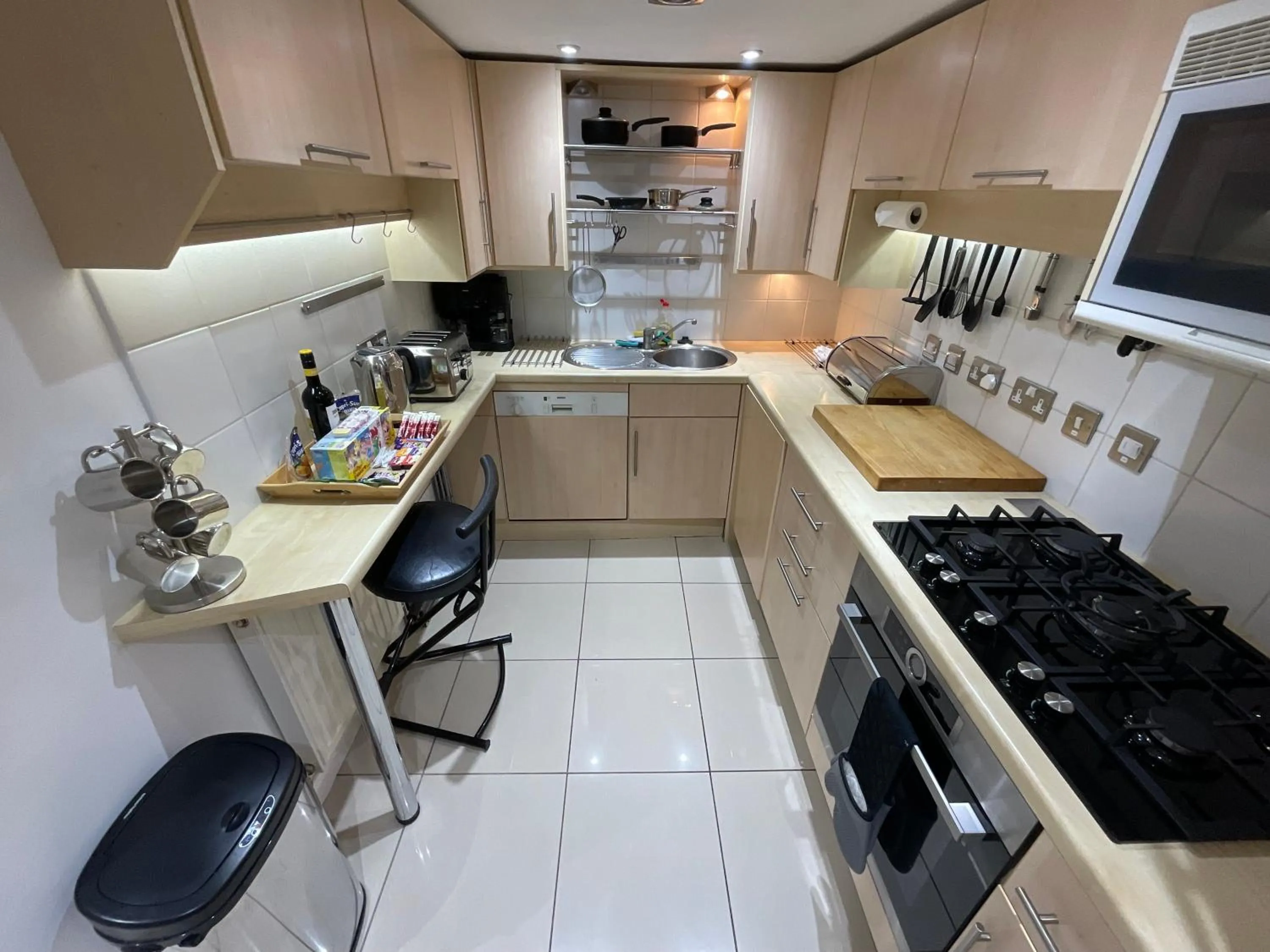 Coffee/tea facilities in Earle House Serviced Apartments